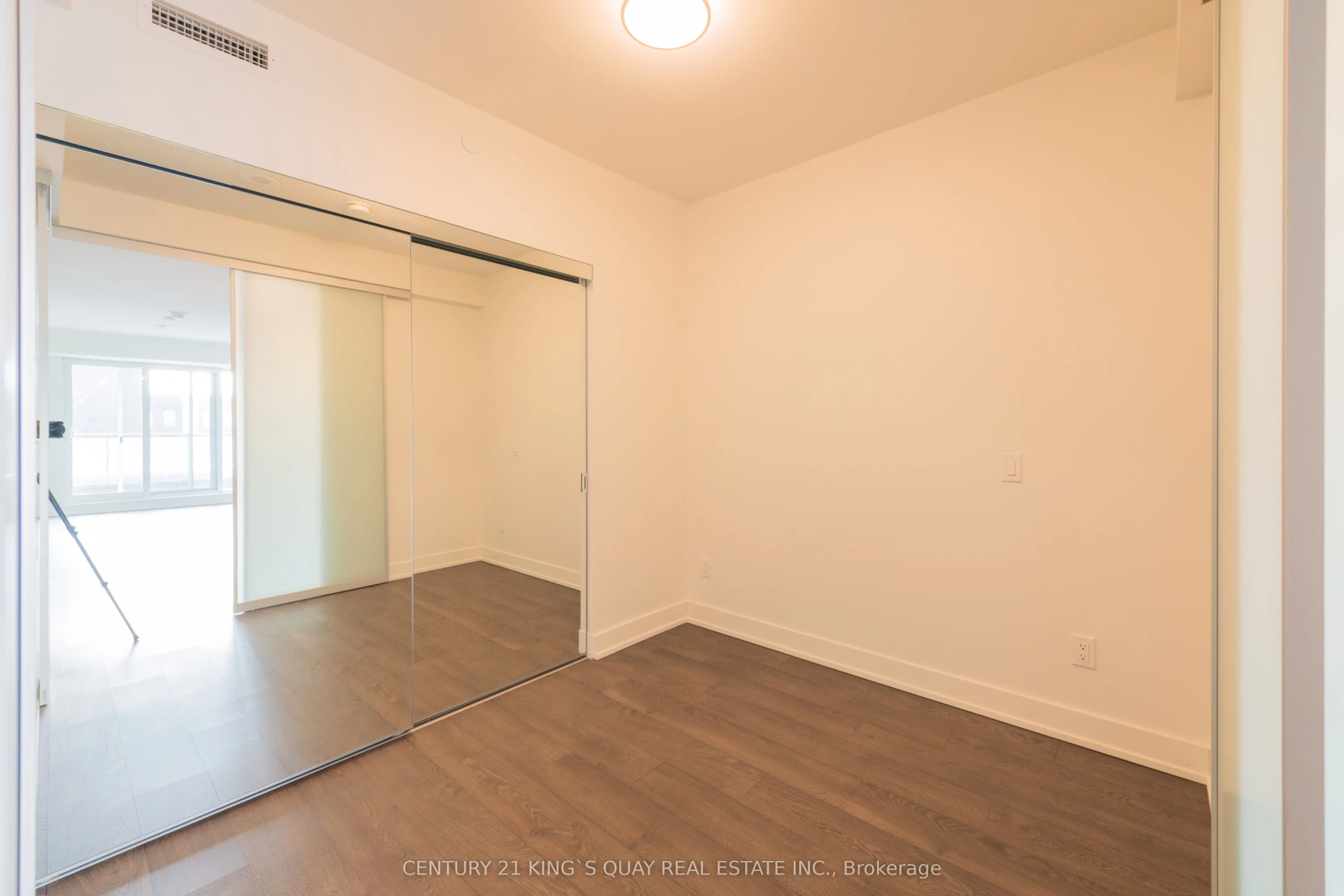 80 Vanauley Street, #219
