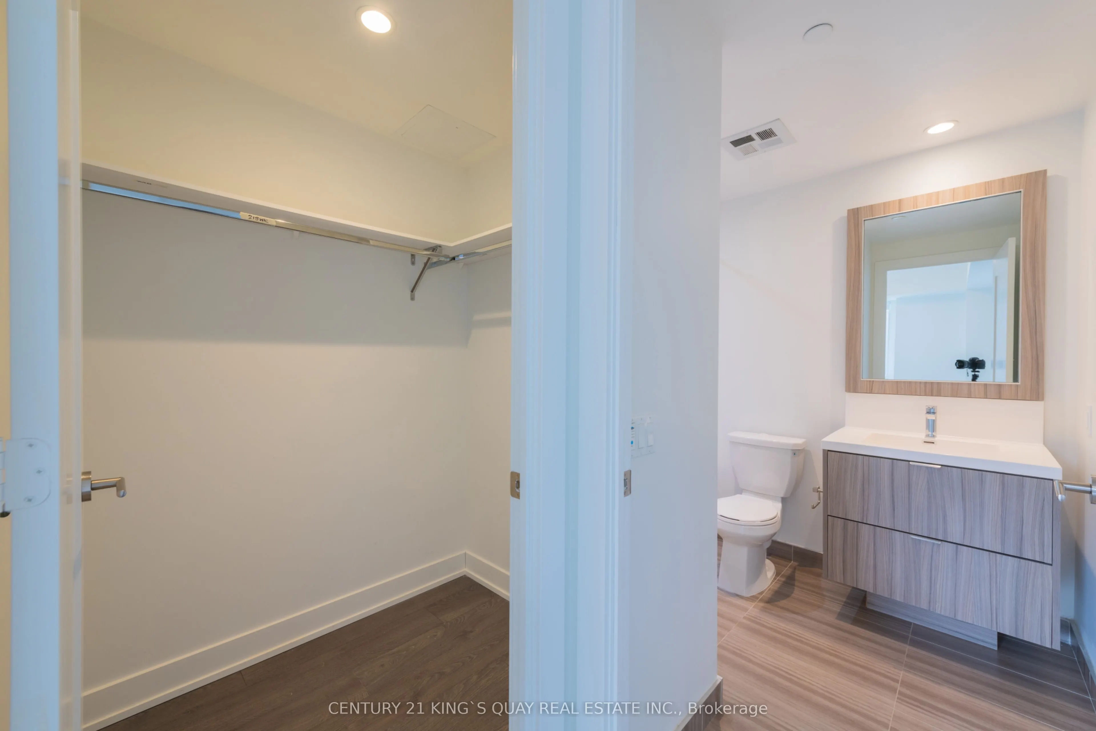 80 Vanauley Street, #219