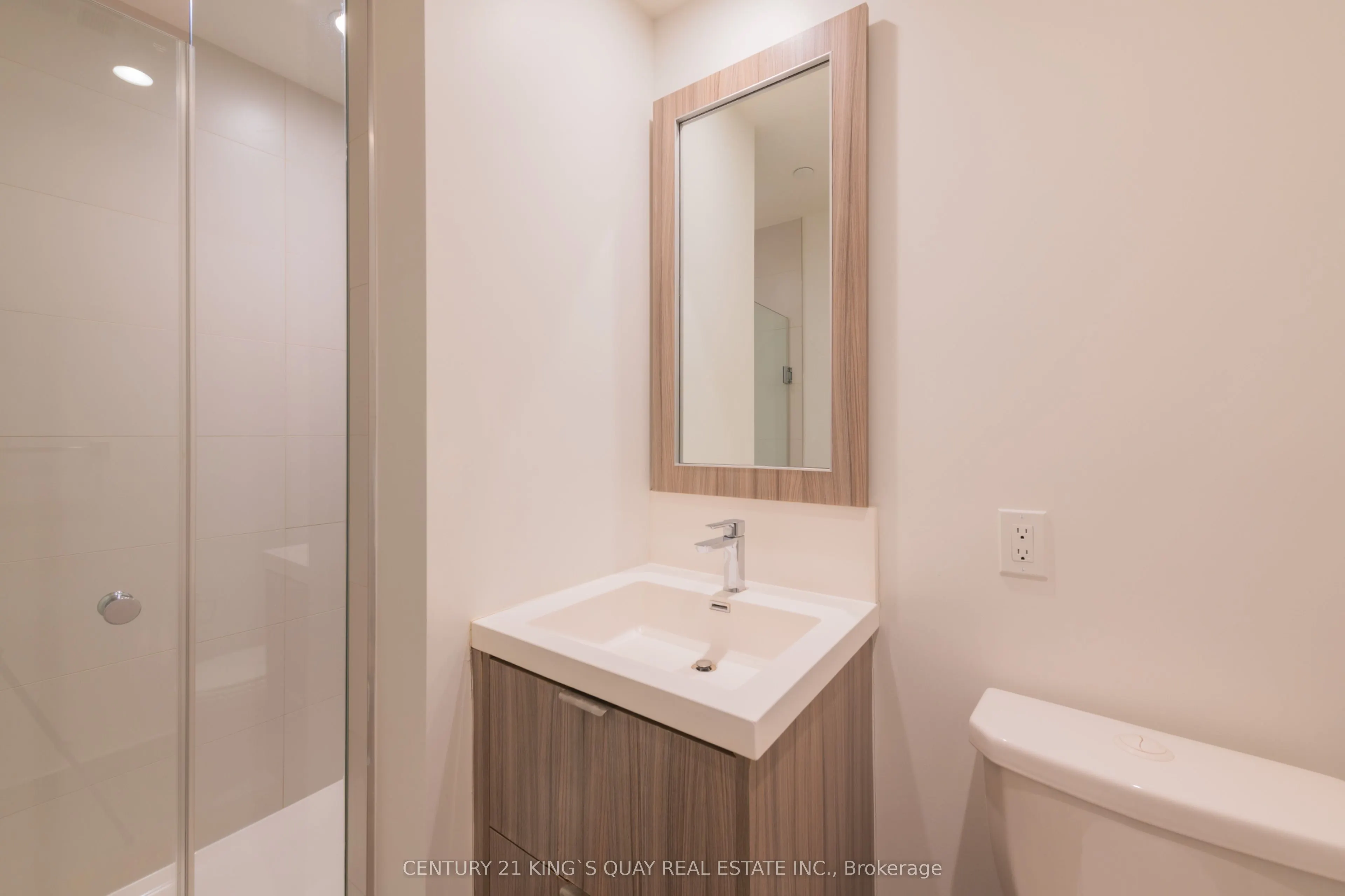 80 Vanauley Street, #219