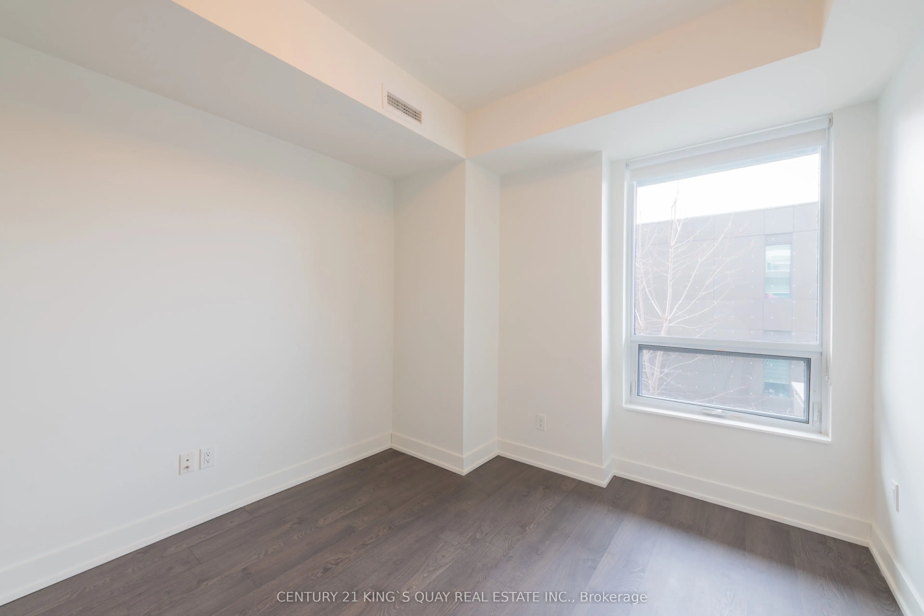 80 Vanauley Street, #219