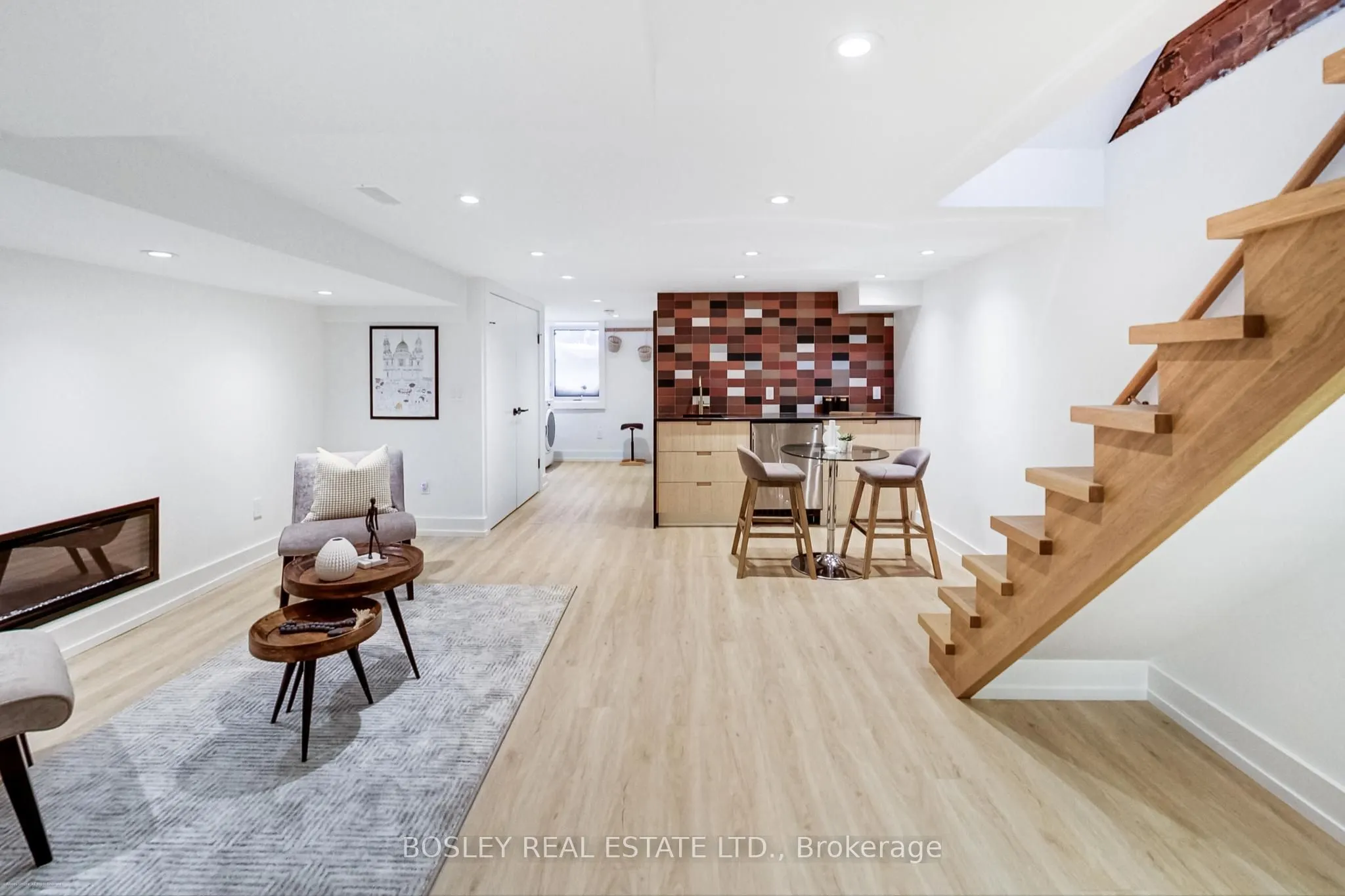 282 Crawford Street