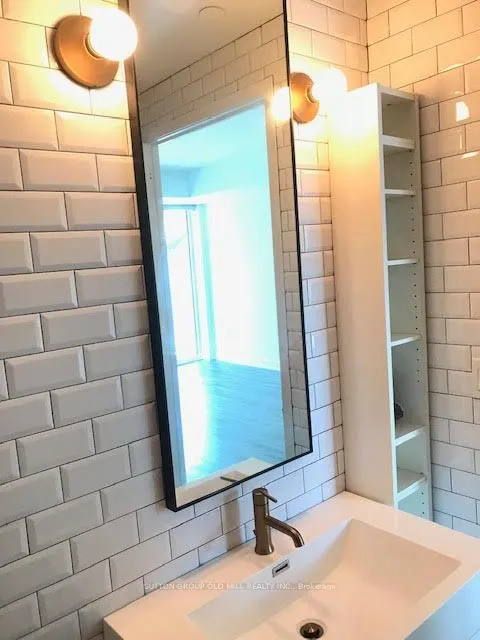106 Dovercourt Road, #302