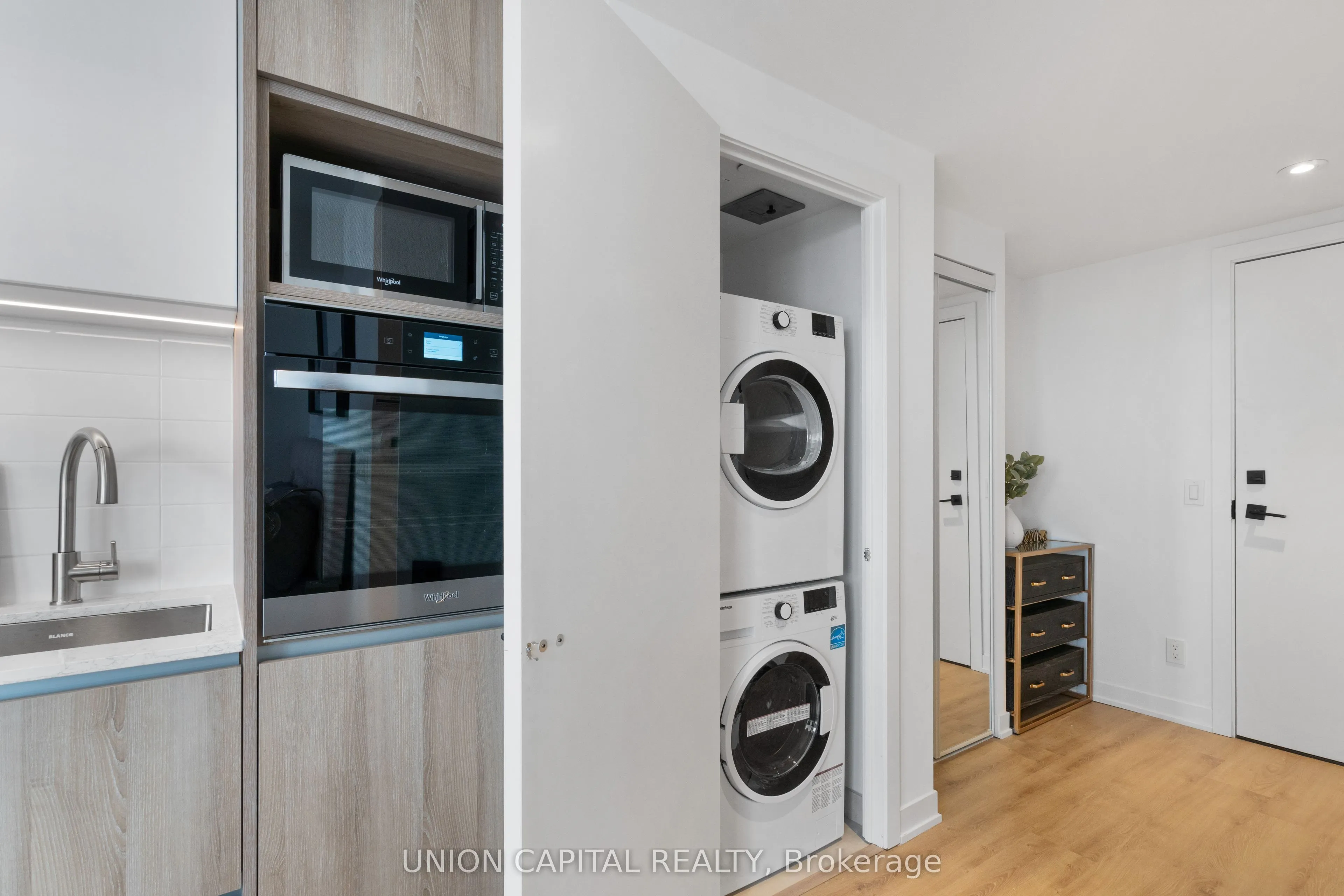 319 Jarvis Street, #1612