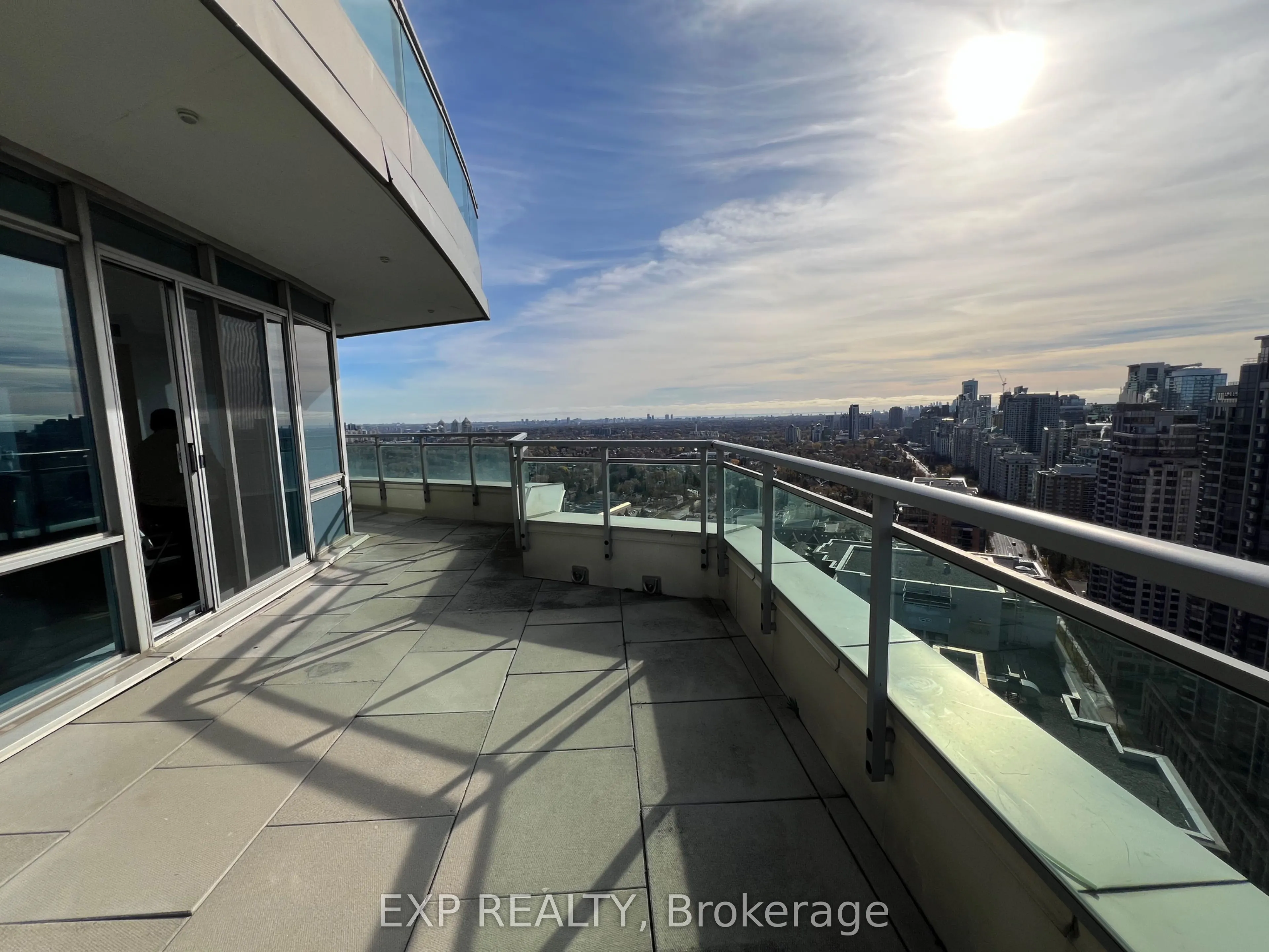 60 Byng Avenue, #LPH06