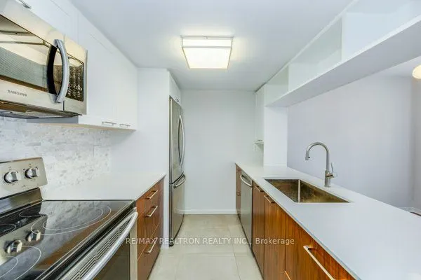 108 Redpath Avenue, #20