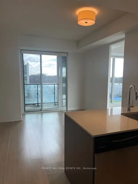 320 Tweedsmuir Avenue, #605