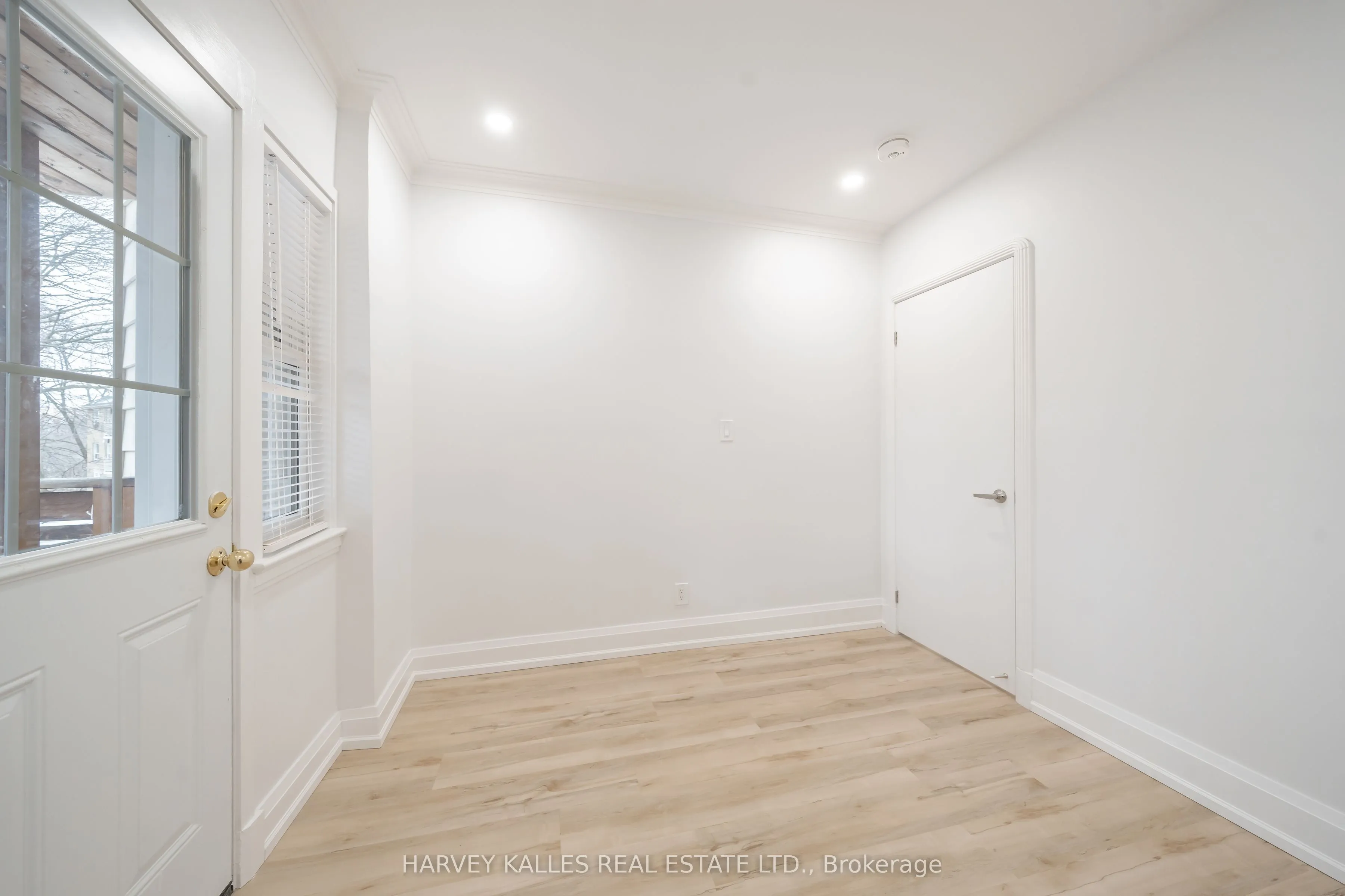 109 Chatsworth Drive, #Main