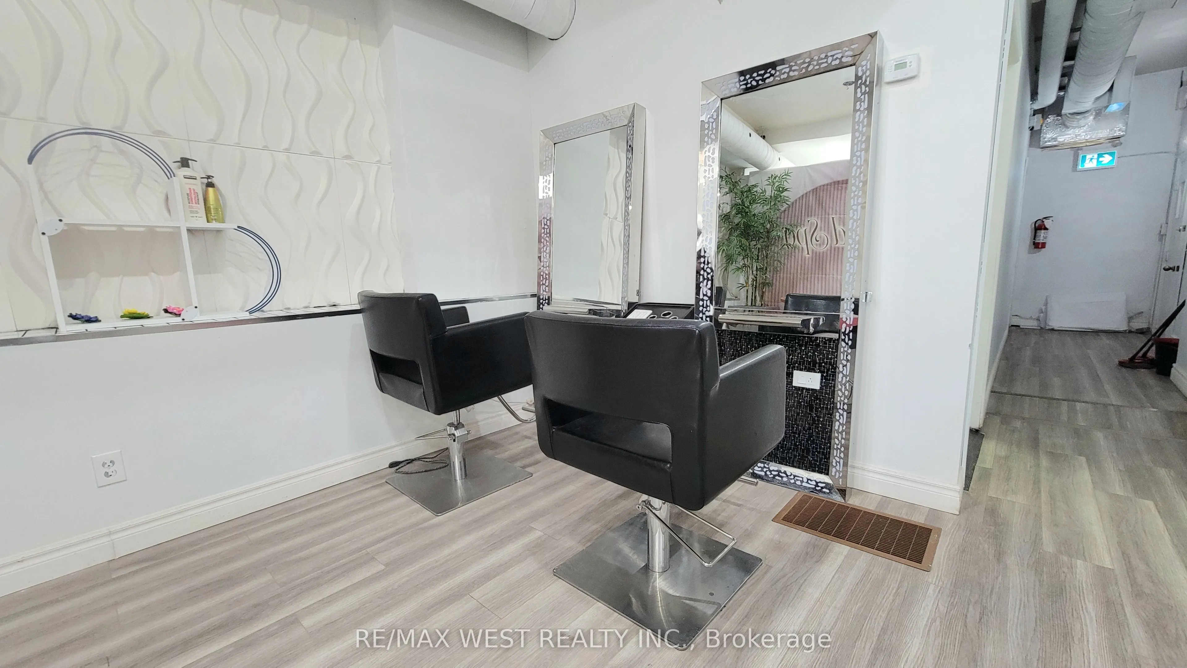 1182 Eglinton Ave W Avenue, #Rm1