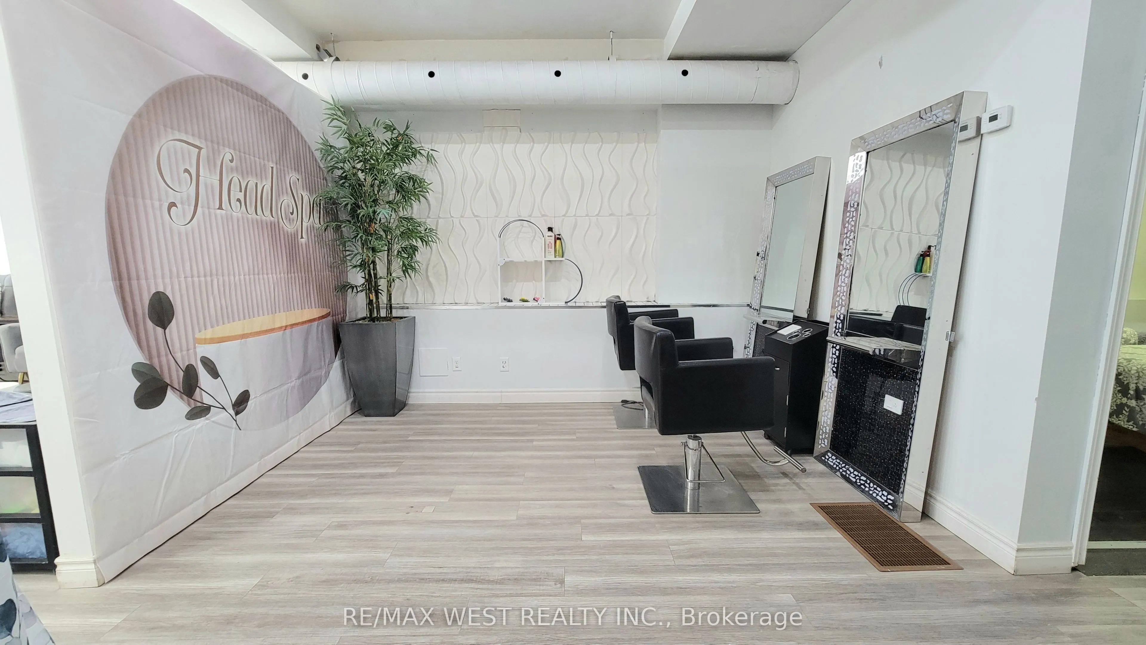 1182 Eglinton Ave W Avenue, #Rm1