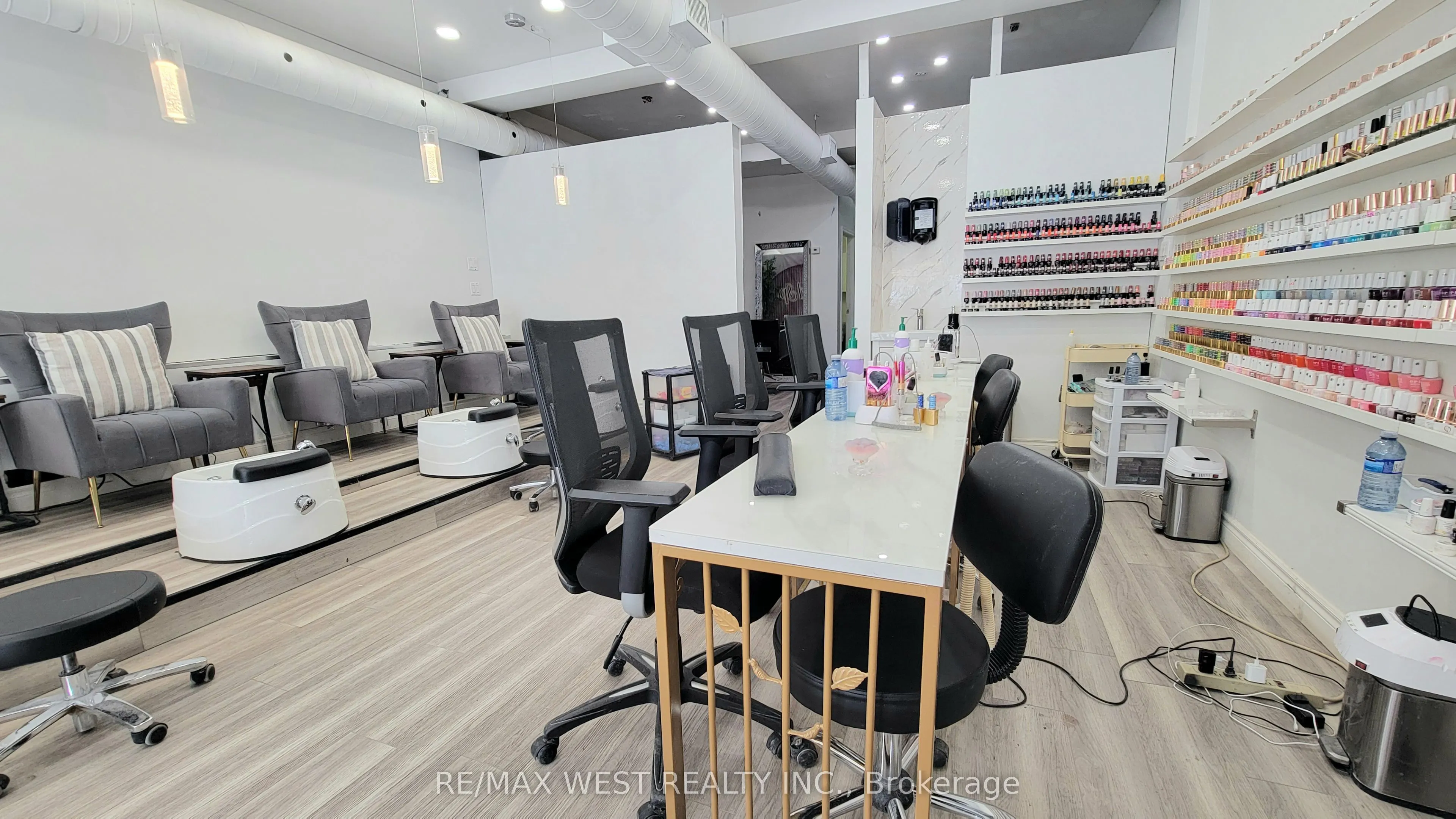 1182 Eglinton Ave W Avenue, #Rm2