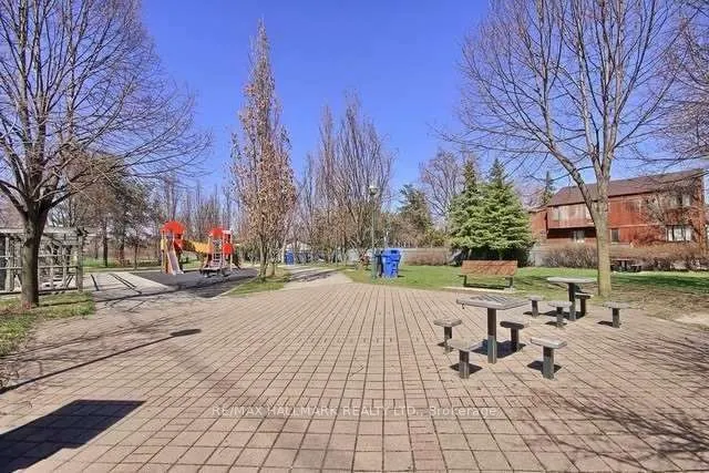 8 Pemberton Avenue, #Lph1