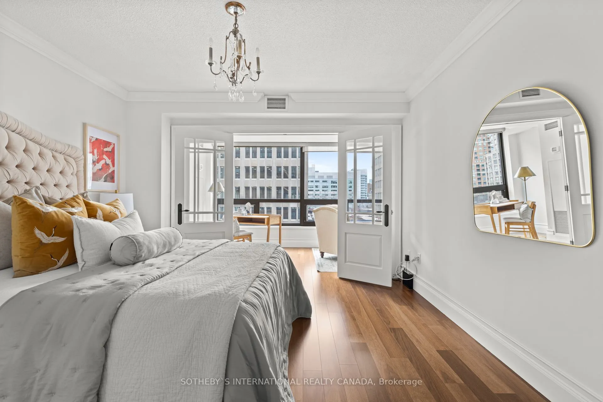 62 Wellesley Street W, #505