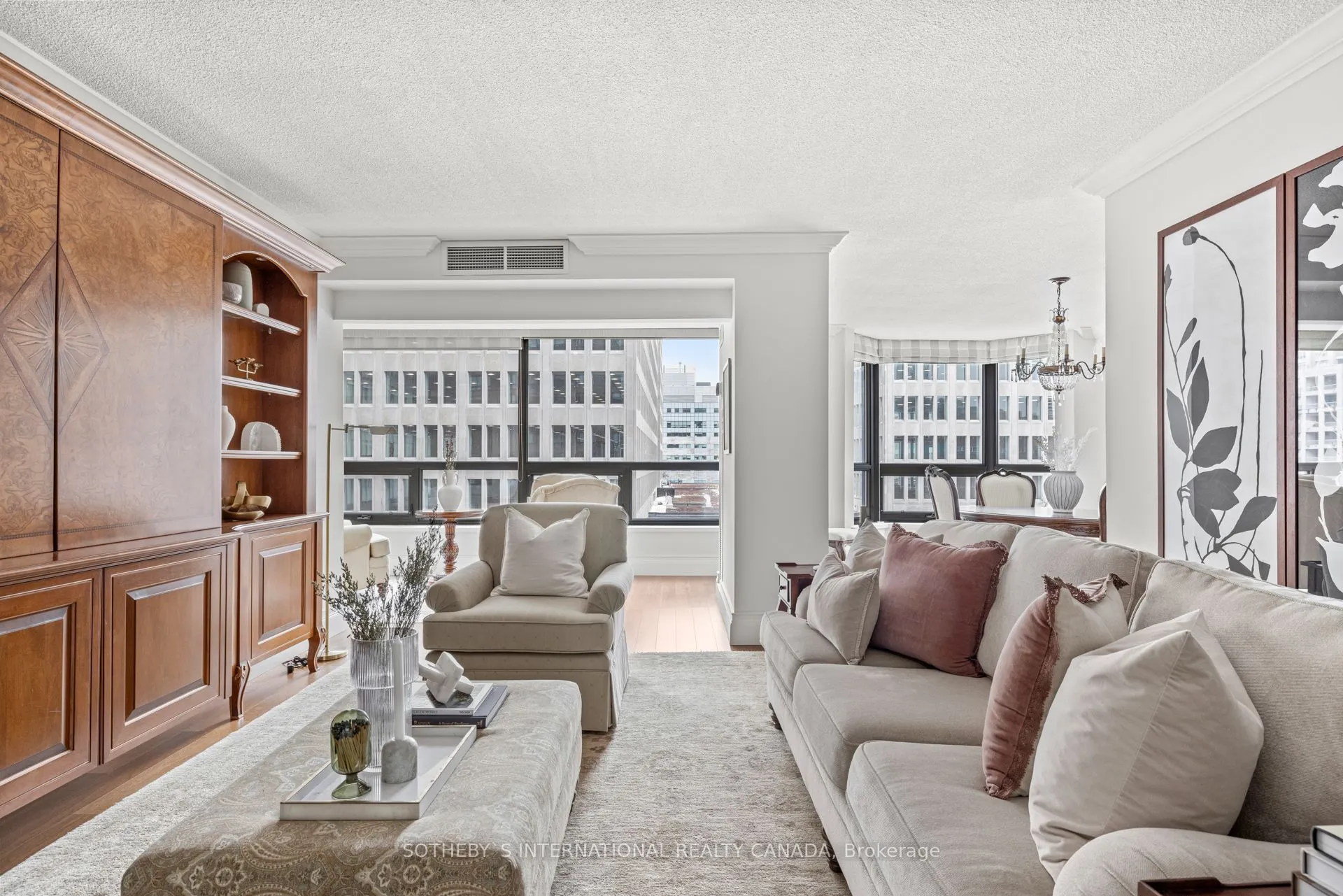 62 Wellesley Street W, #505