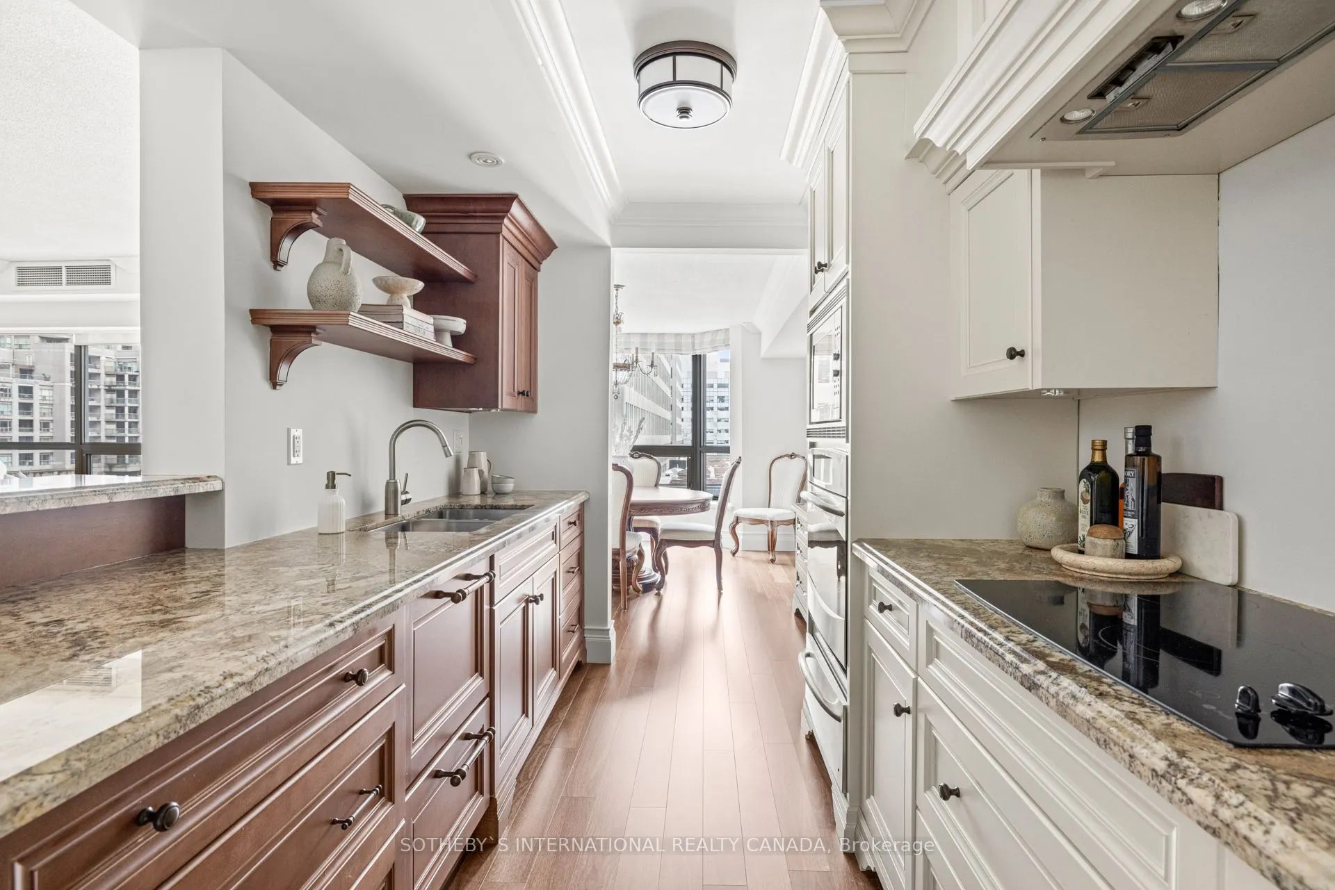 62 Wellesley Street W, #505