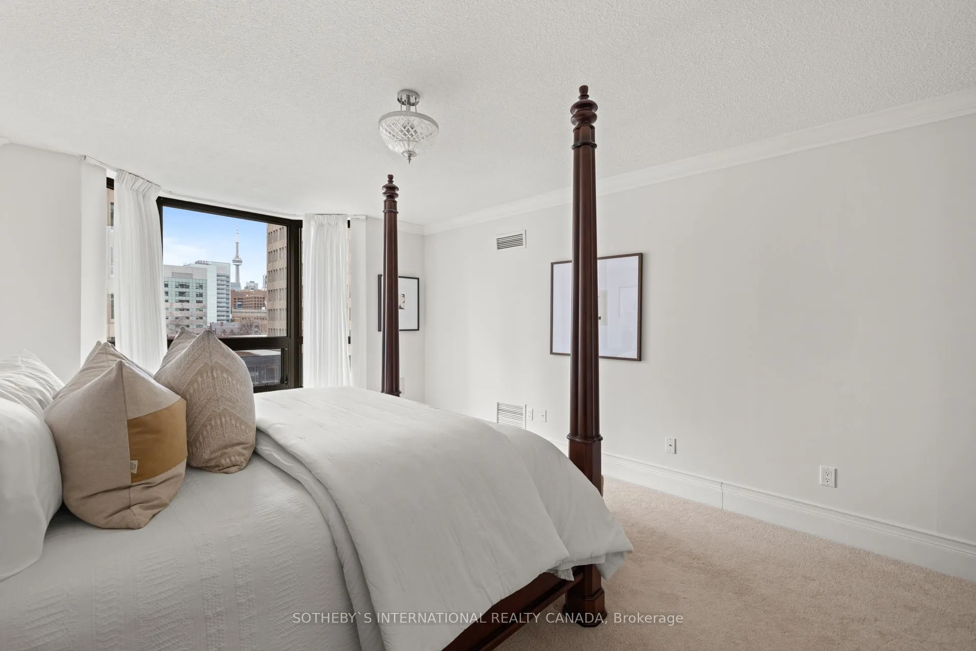 62 Wellesley Street W, #505