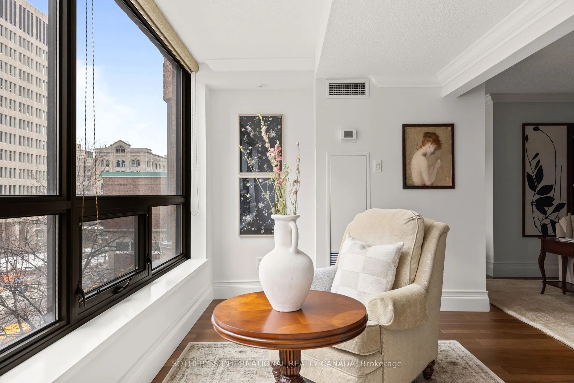 62 Wellesley Street W, #505
