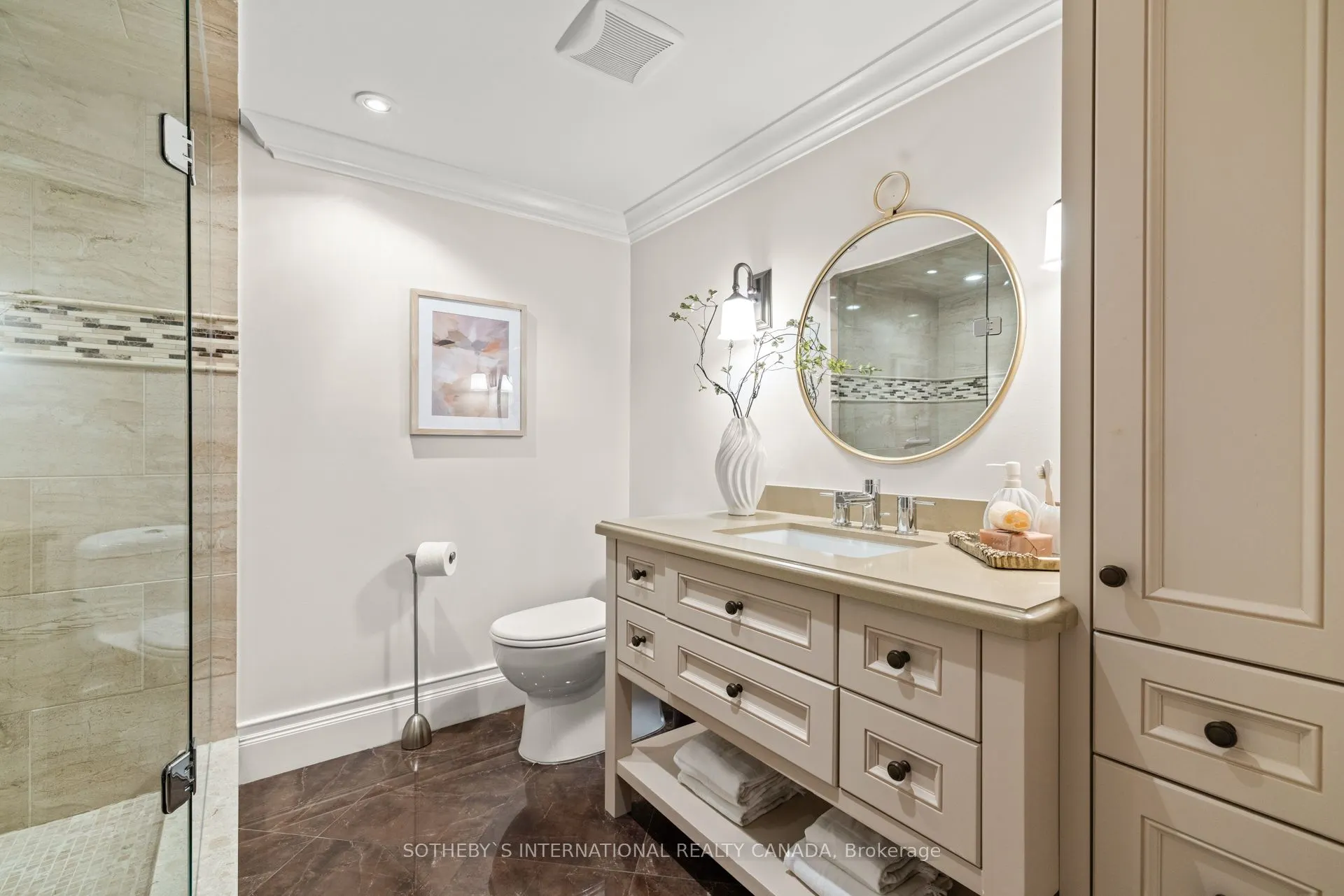 62 Wellesley Street W, #505