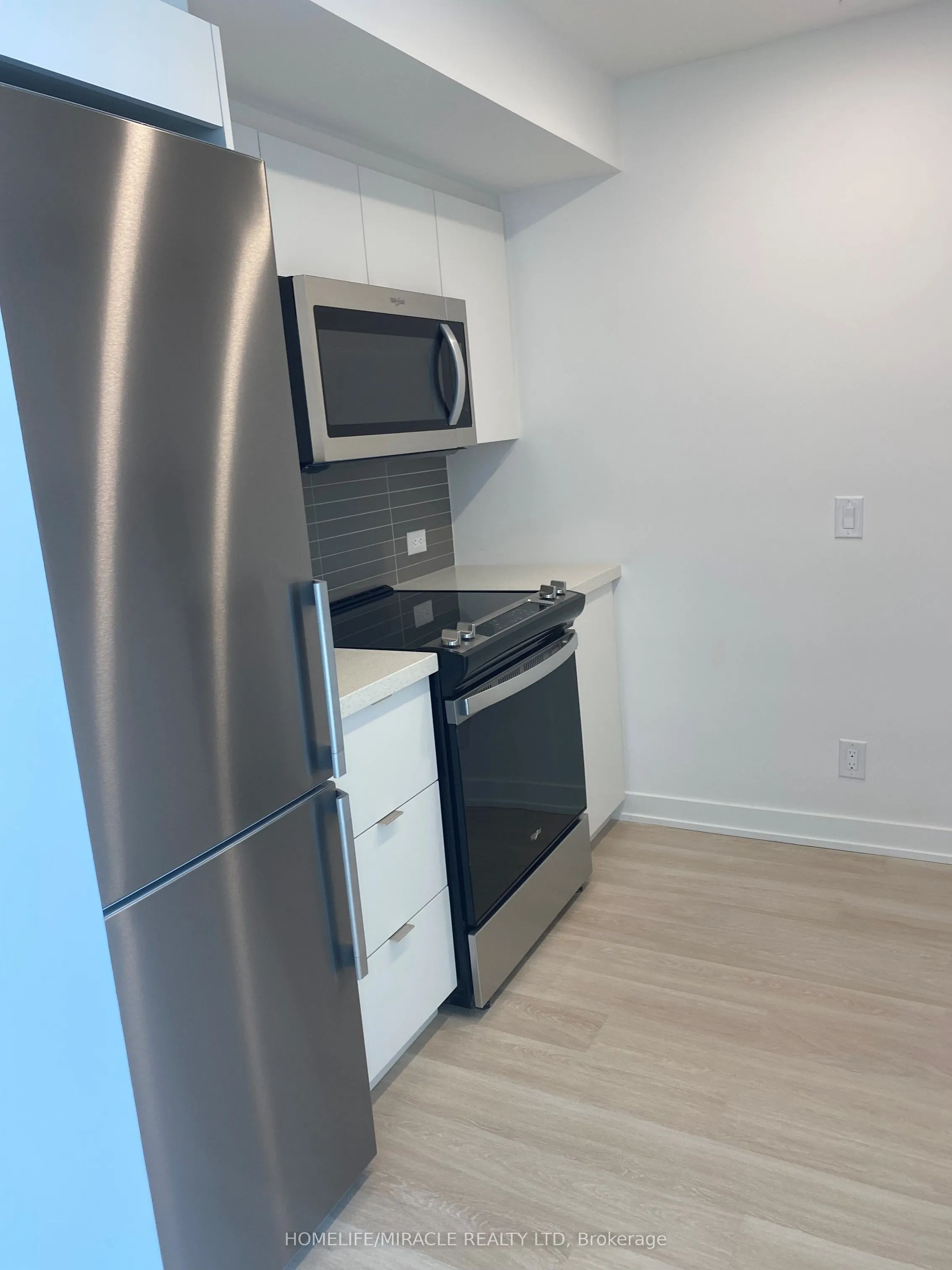 30 Tretti Way, #911