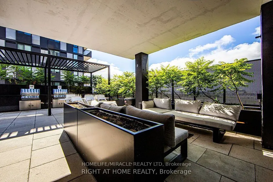 30 Tretti Way, #911