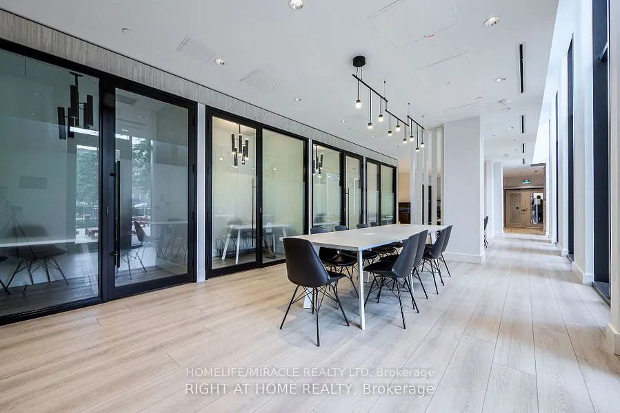 30 Tretti Way, #911