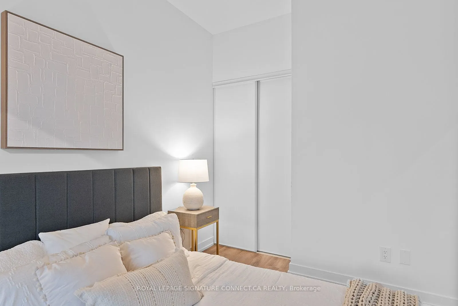 20 Edward Street, #517