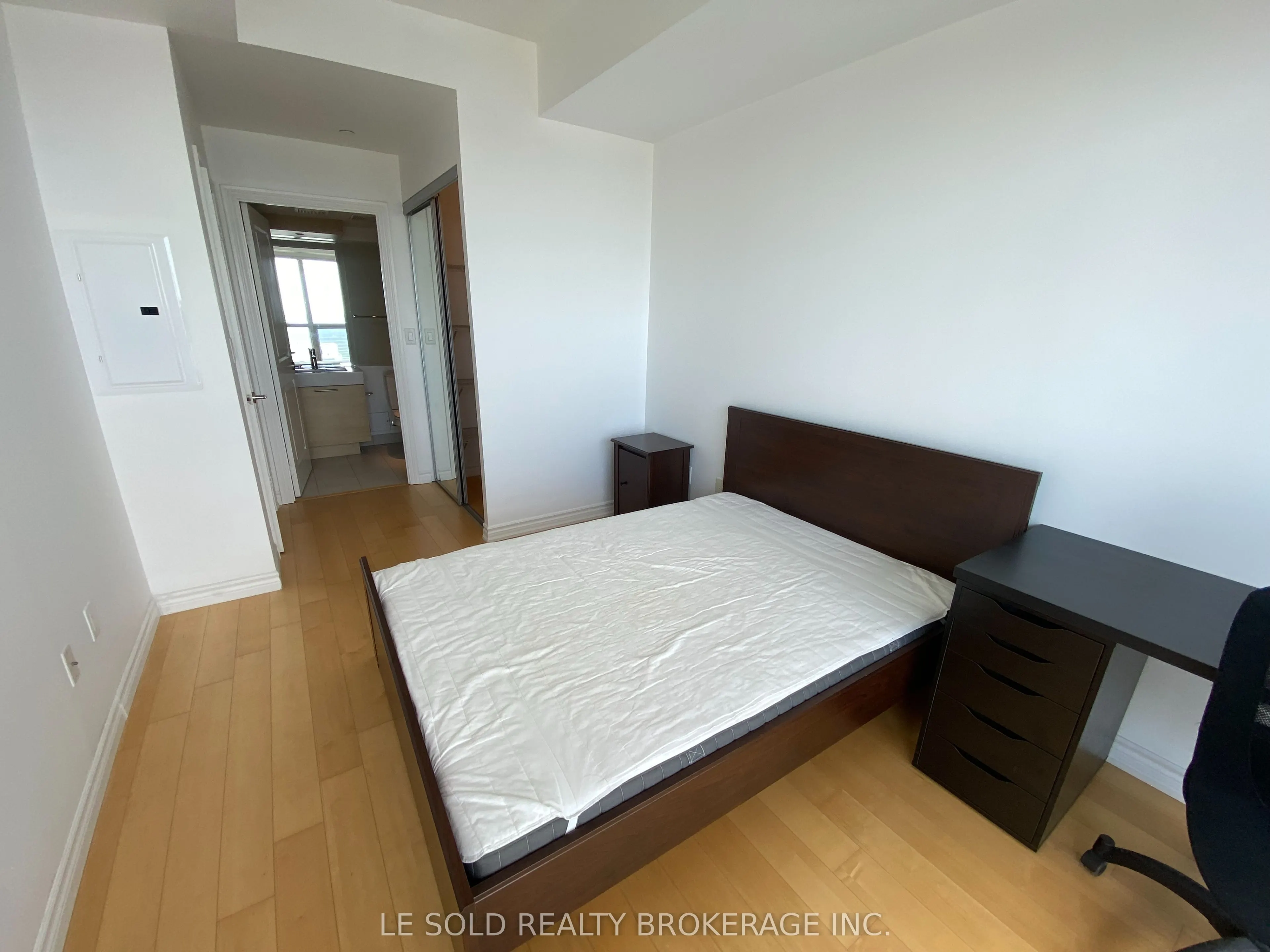 386 Yonge Street, #4105