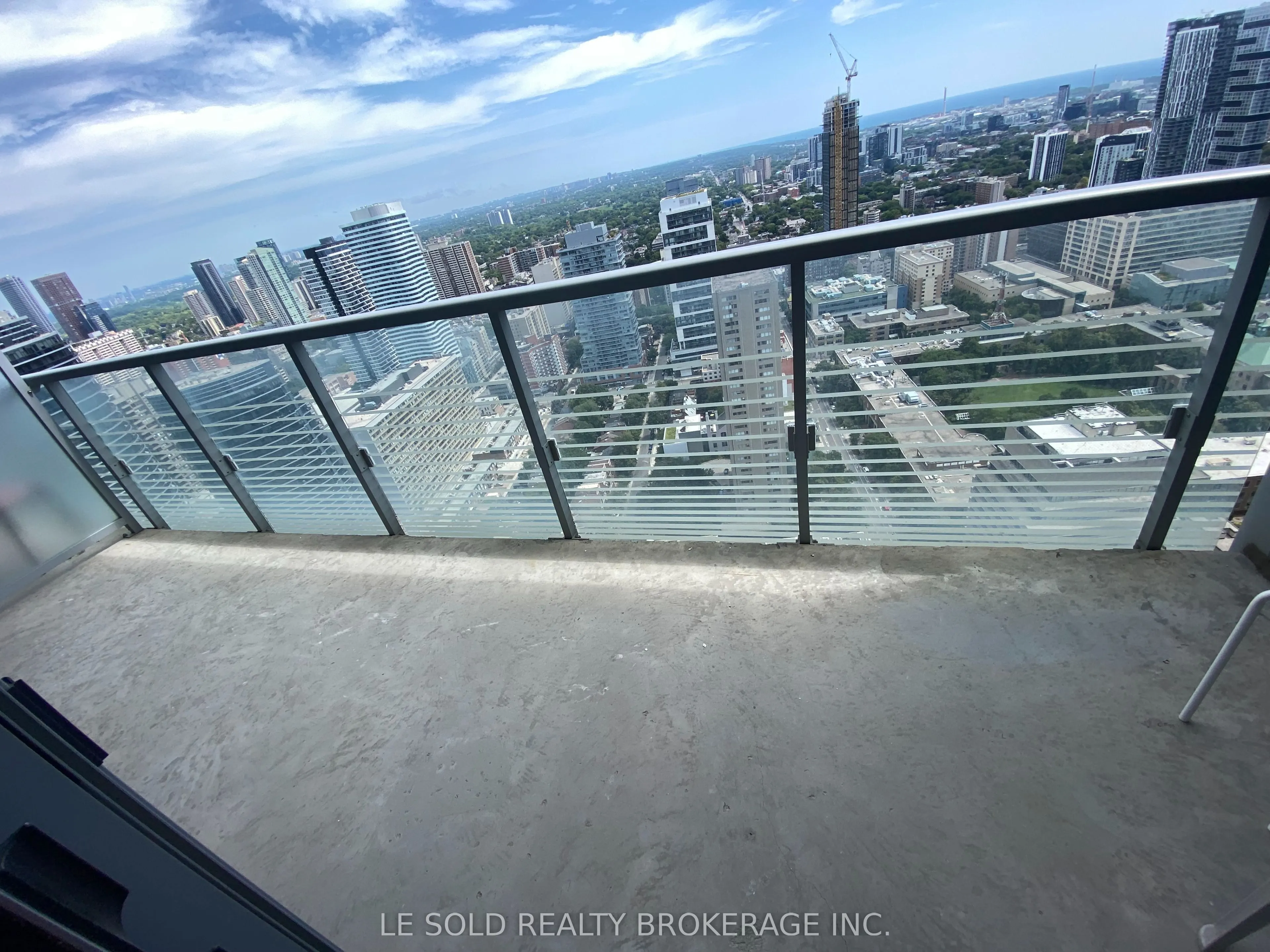 386 Yonge Street, #4105