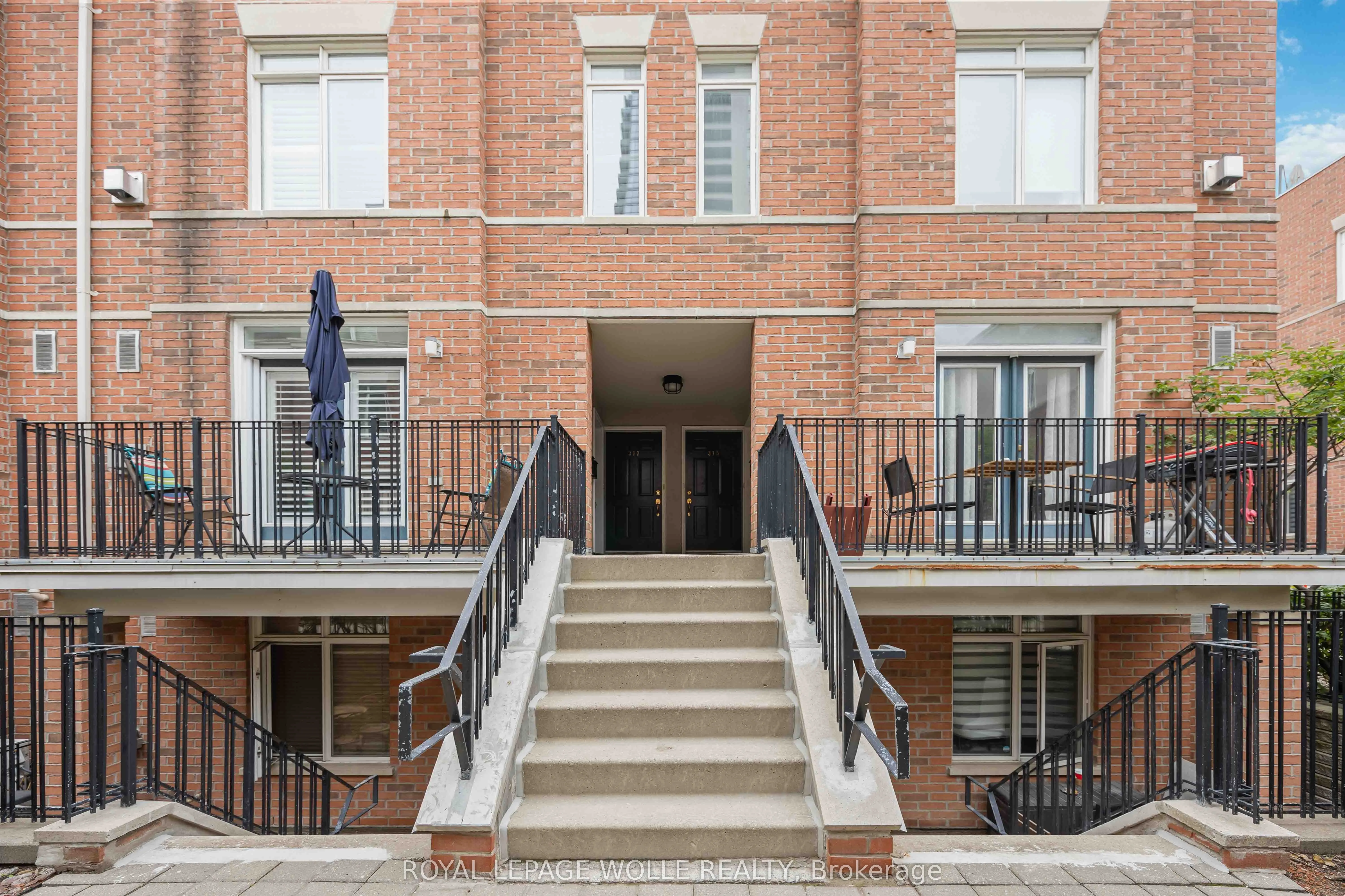 415 Jarvis Street, #205