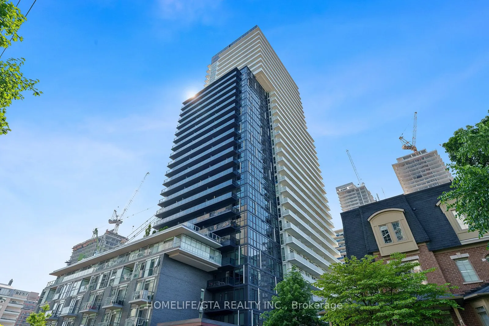 101 Erskine Avenue, #411