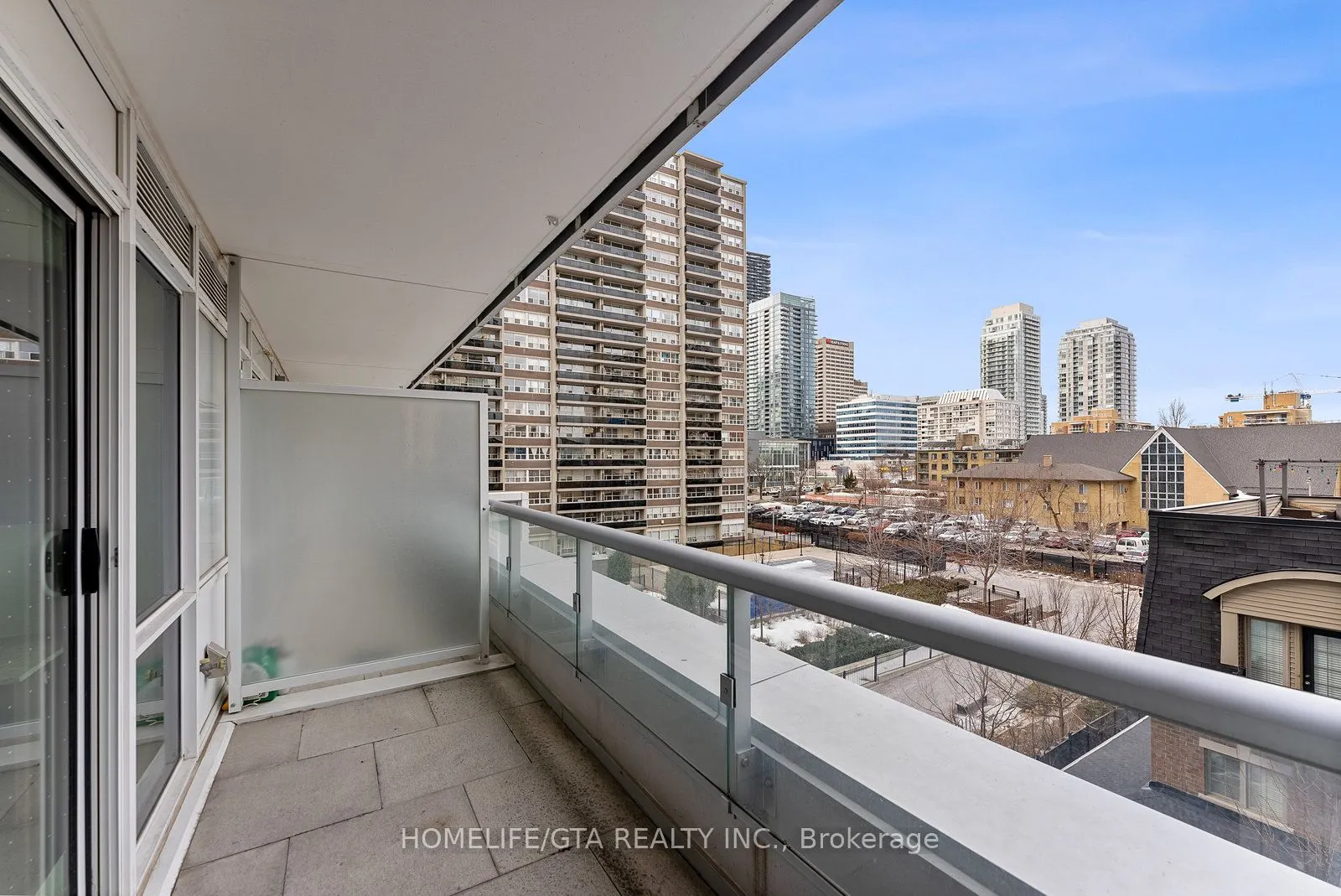 101 Erskine Avenue, #411