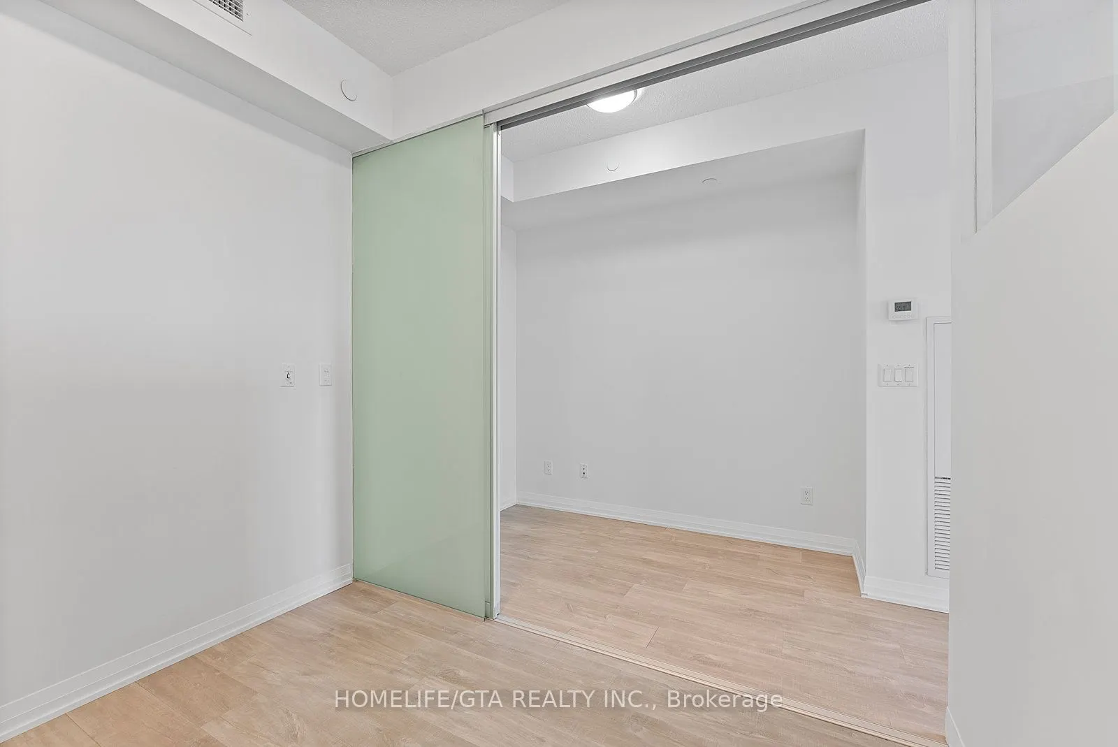 101 Erskine Avenue, #411