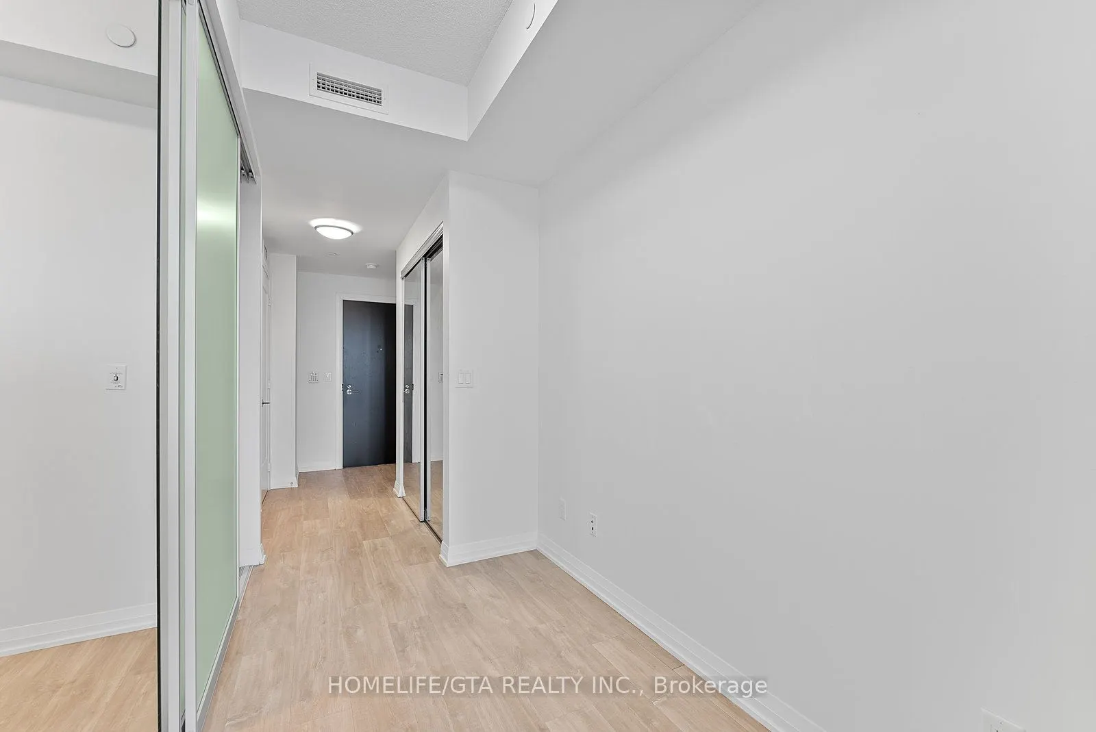 101 Erskine Avenue, #411