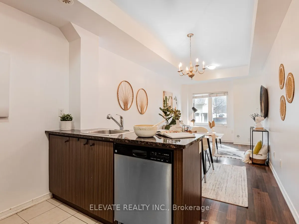 15 Coneflower Crescent, #236