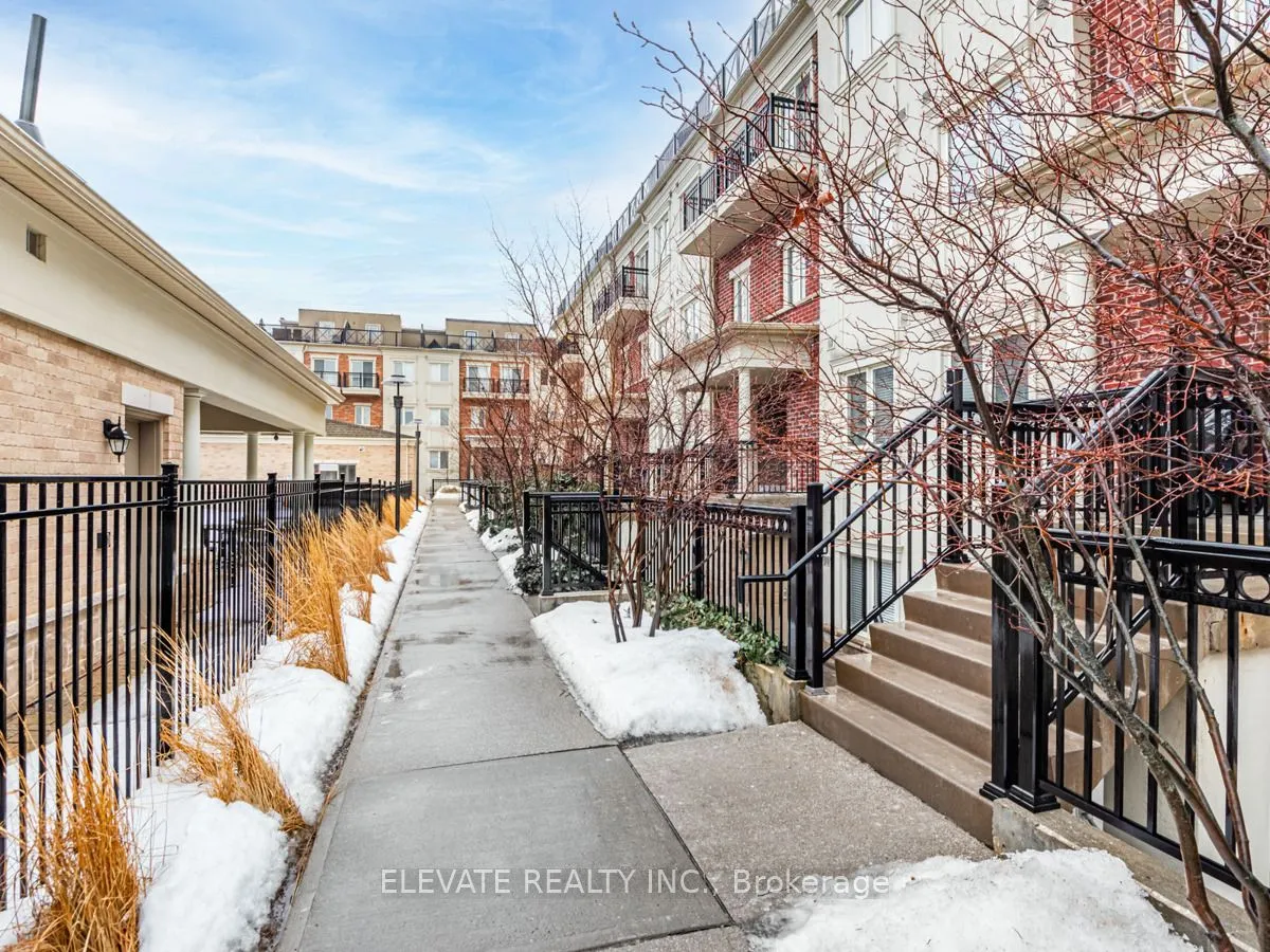 15 Coneflower Crescent, #236