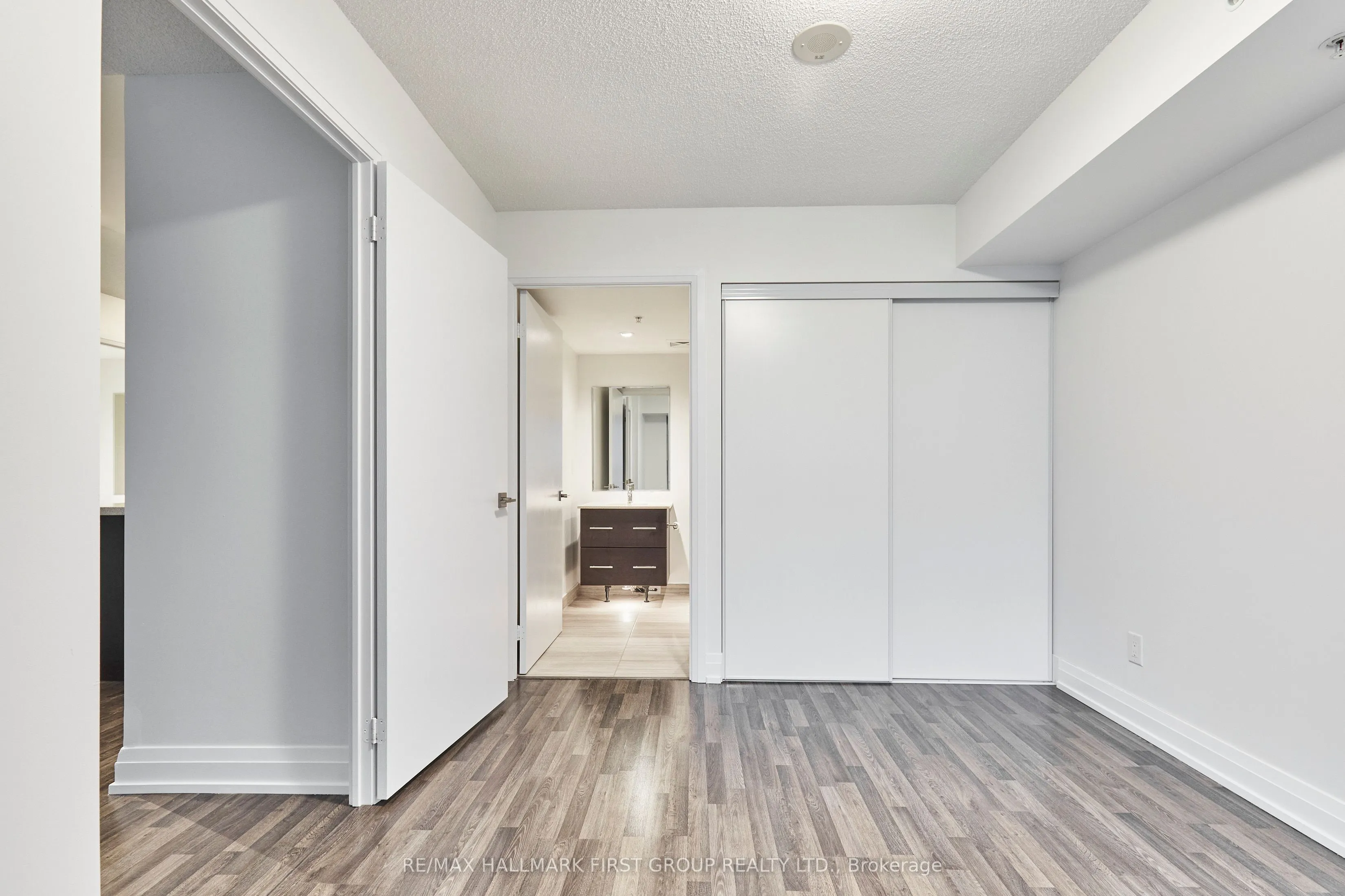 555 Wilson Avenue, #E402
