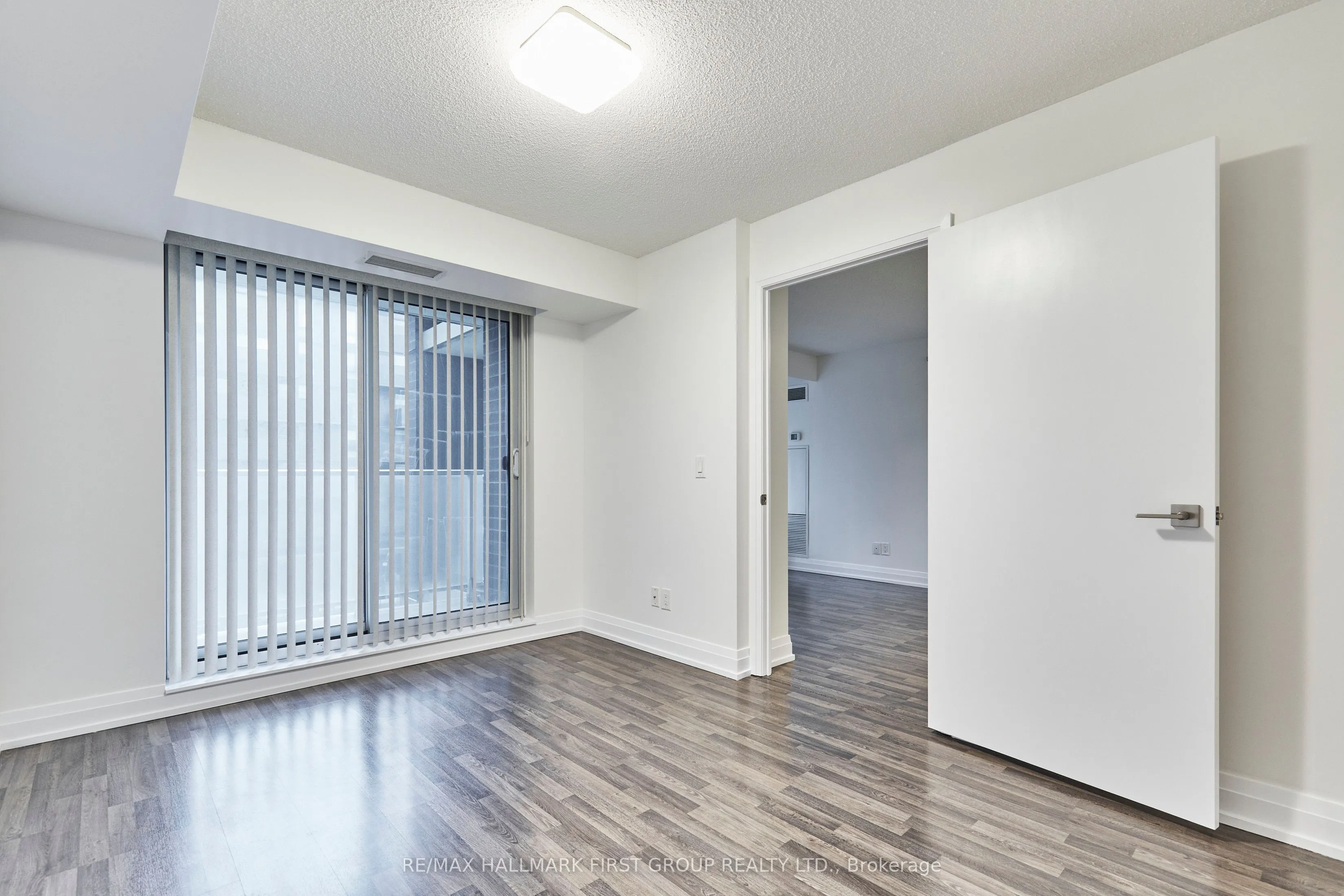 555 Wilson Avenue, #E402