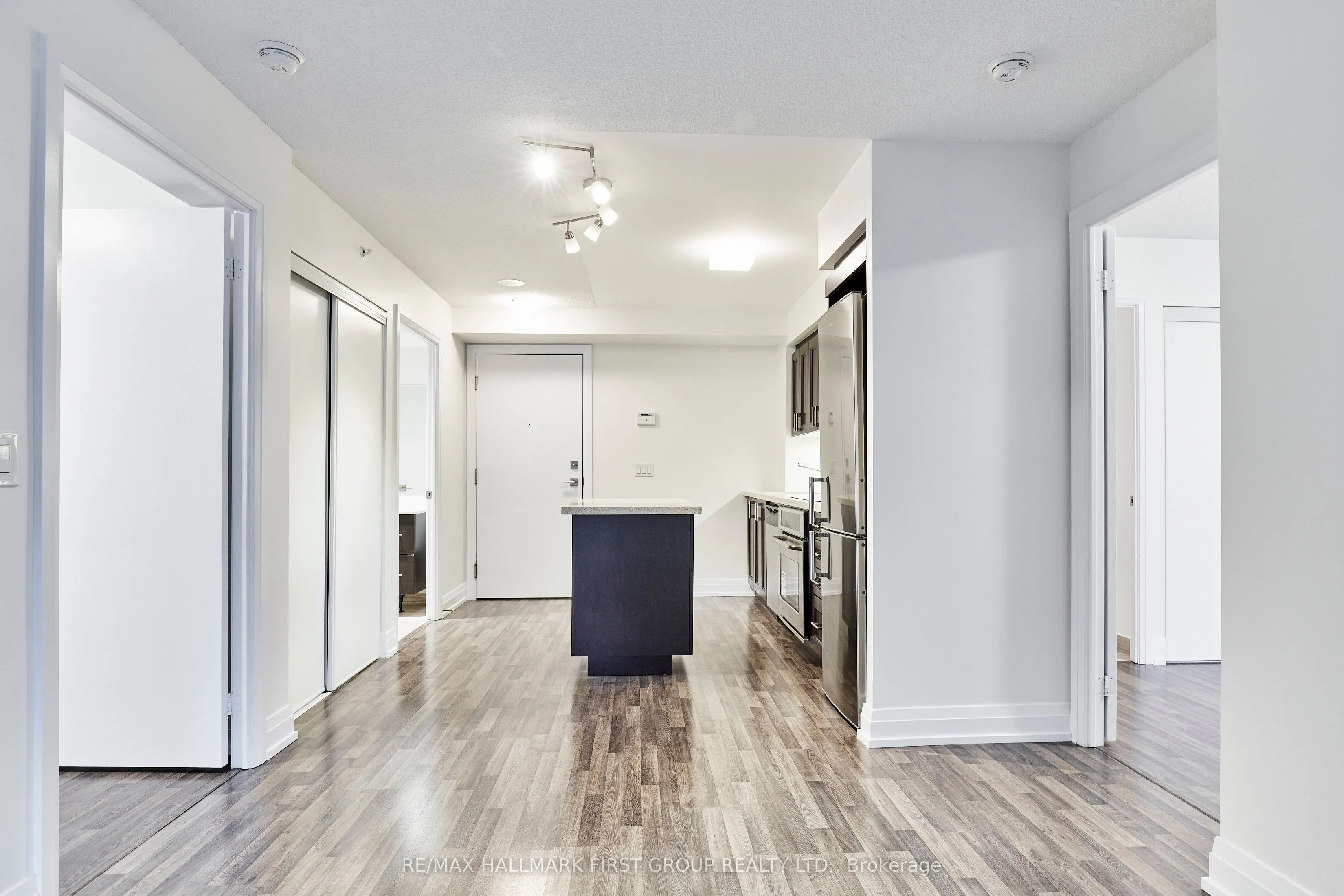 555 Wilson Avenue, #E402