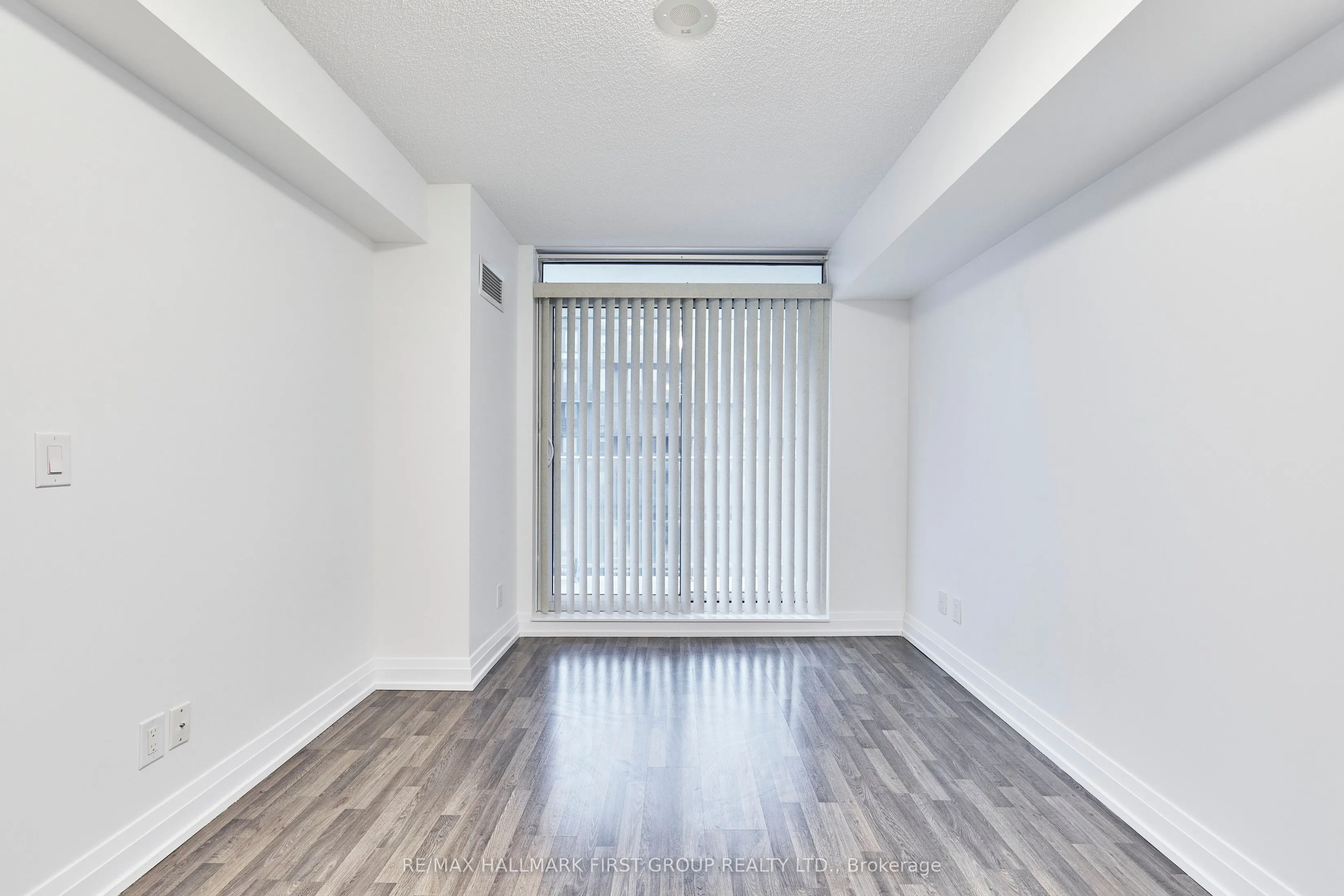 555 Wilson Avenue, #E402