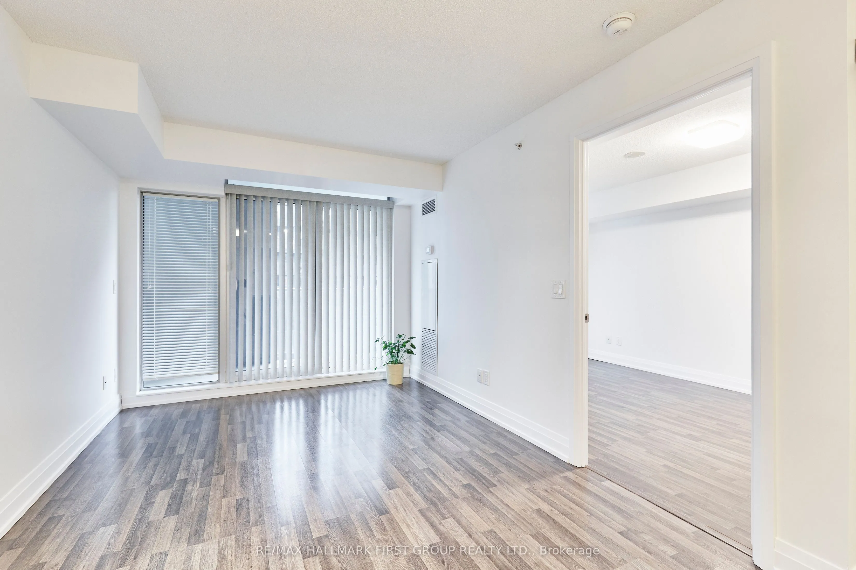 555 Wilson Avenue, #E402