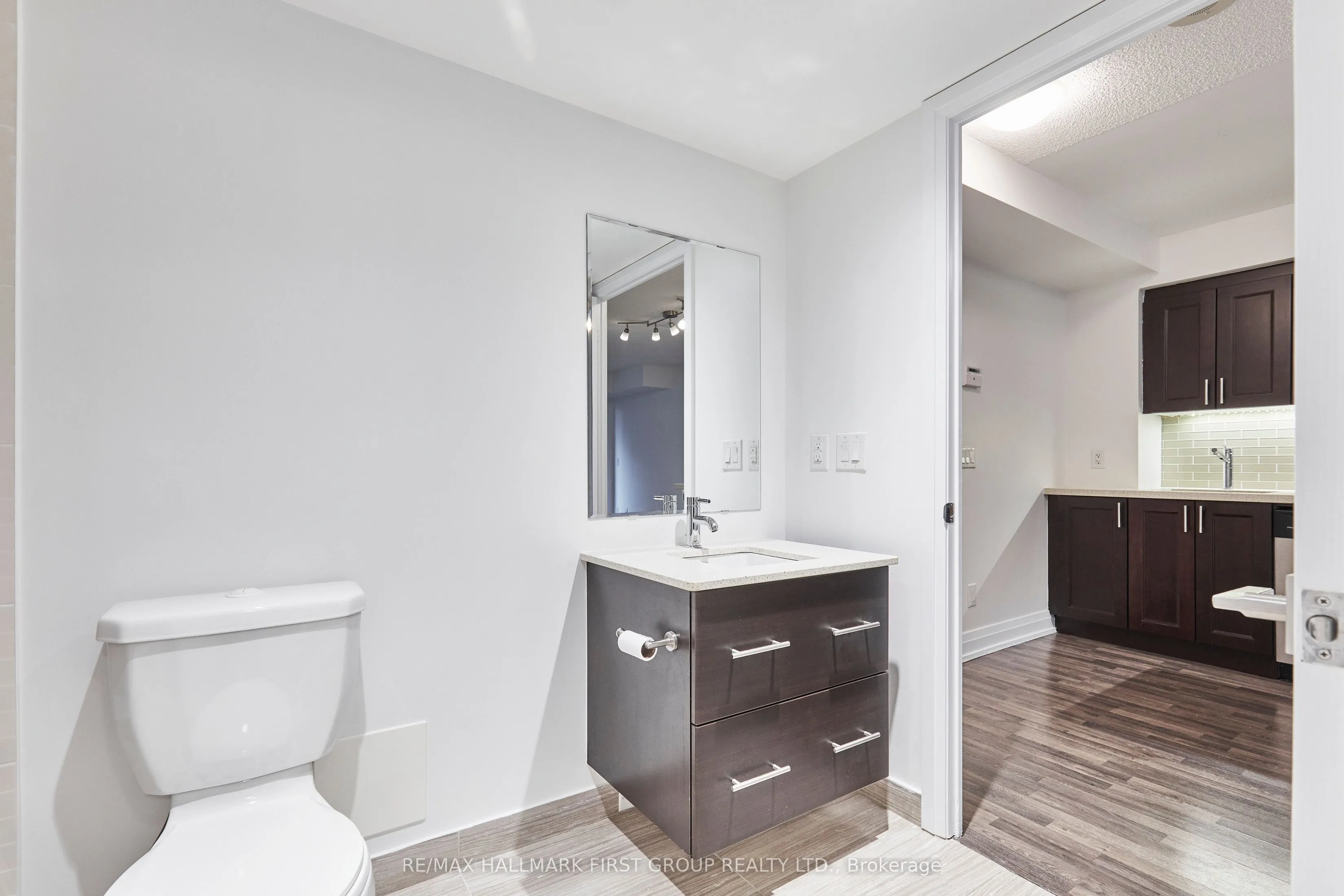 555 Wilson Avenue, #E402