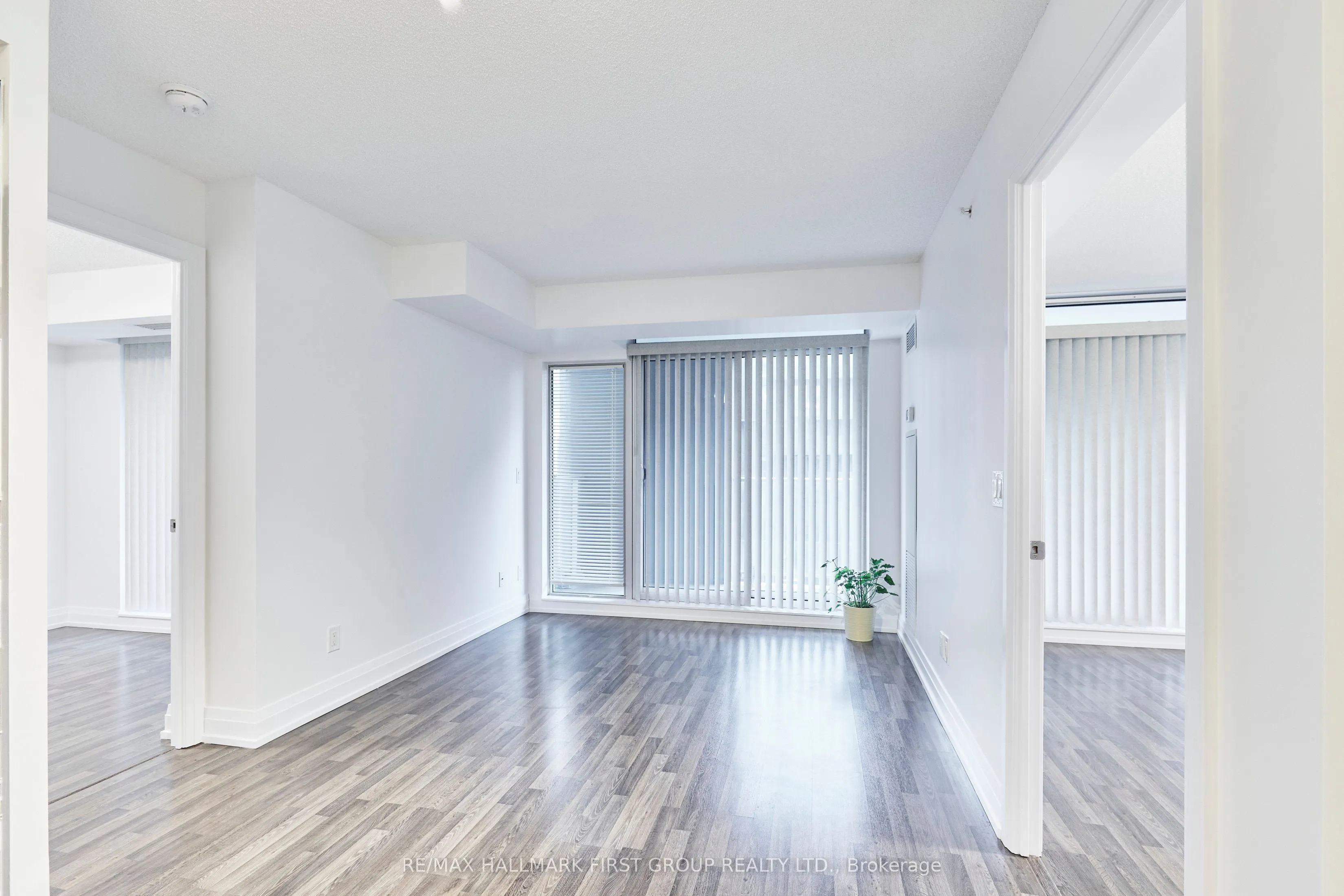 555 Wilson Avenue, #E402
