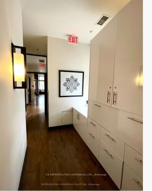 269 Queen Street W