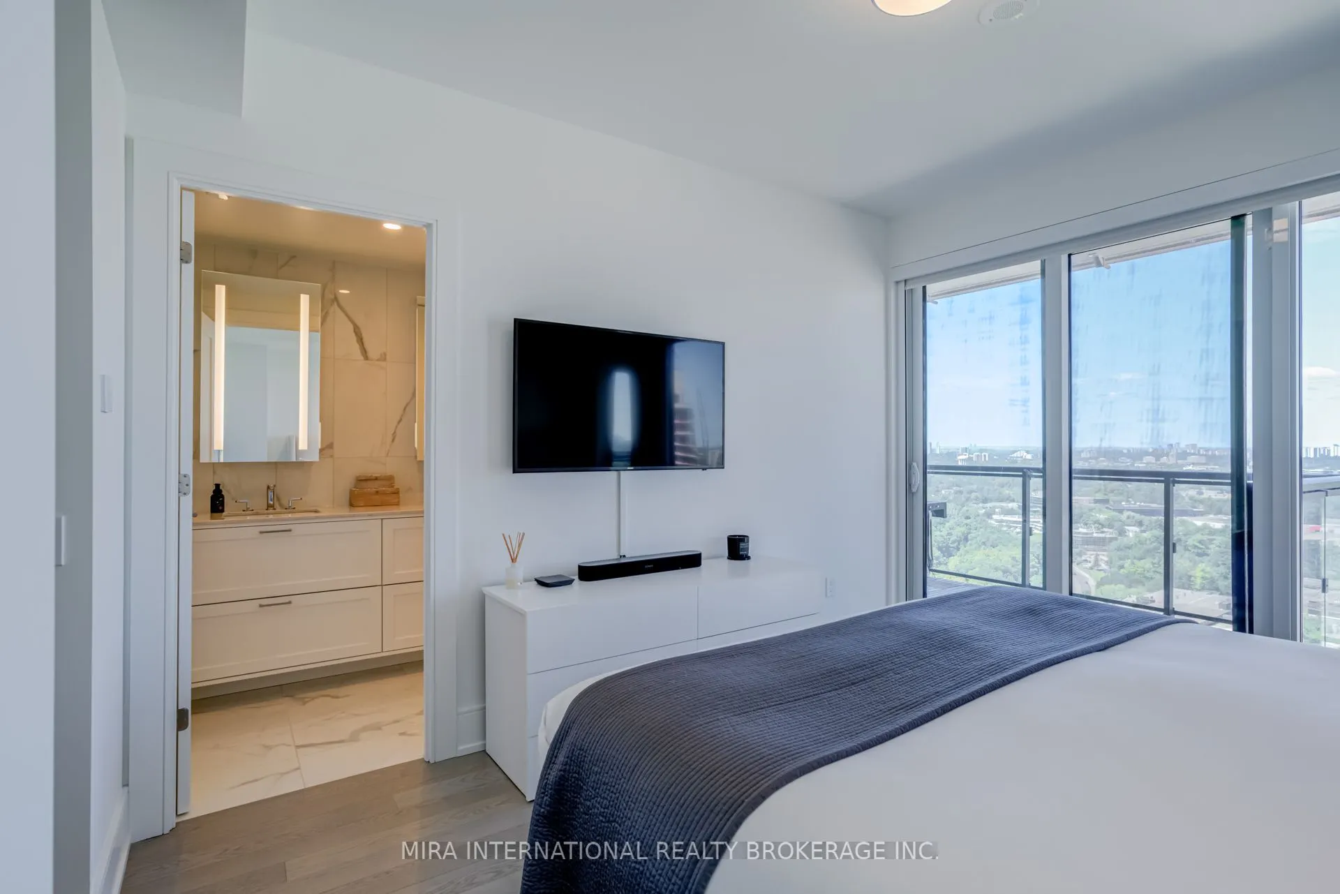 30 Inn On The Park Drive, #3003