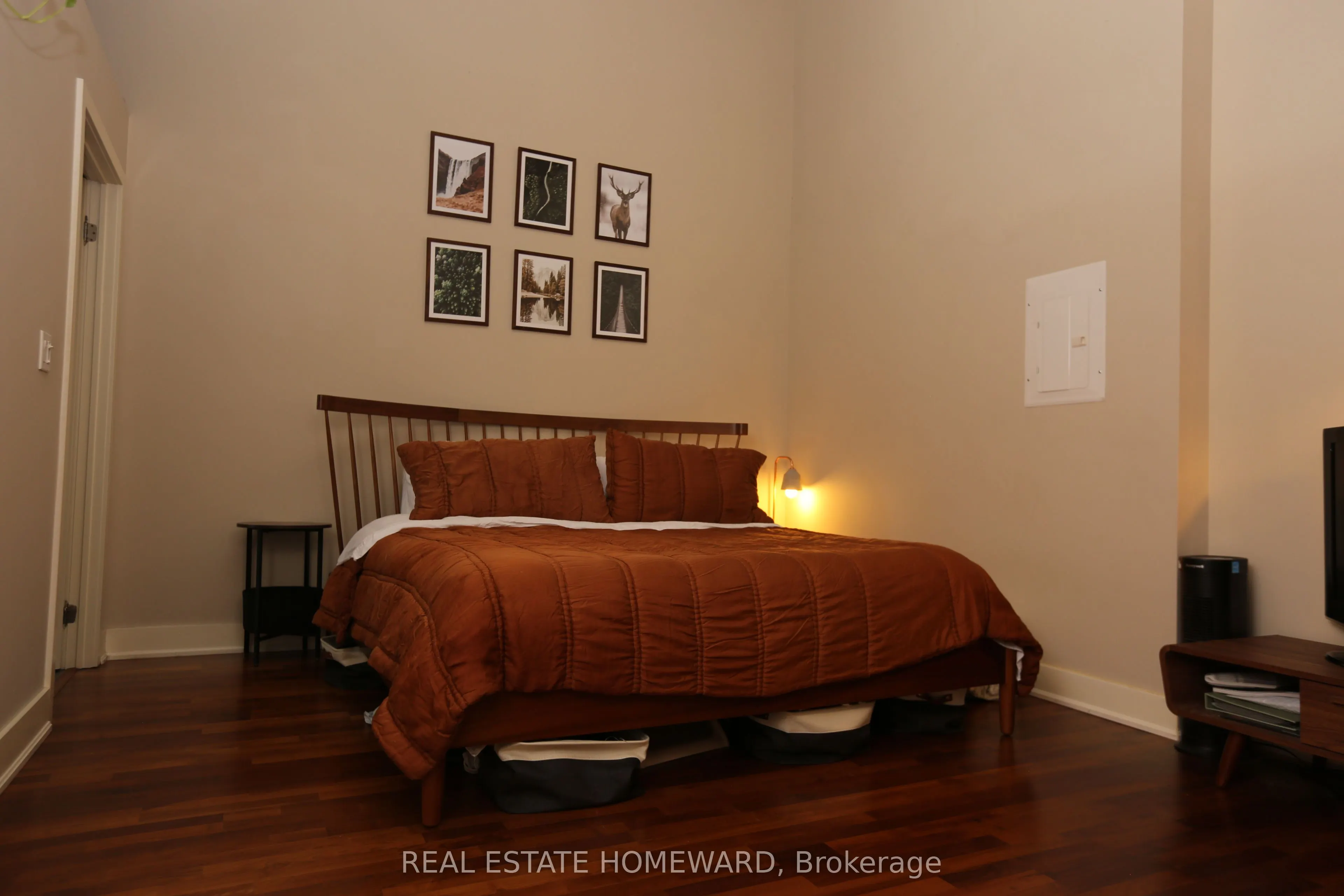 637 Lake Shore Boulevard W, #104