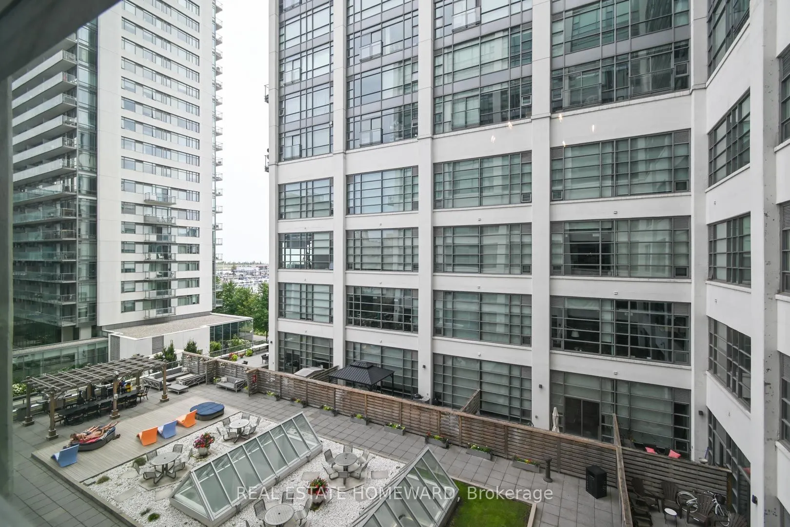 637 Lake Shore Boulevard W, #104