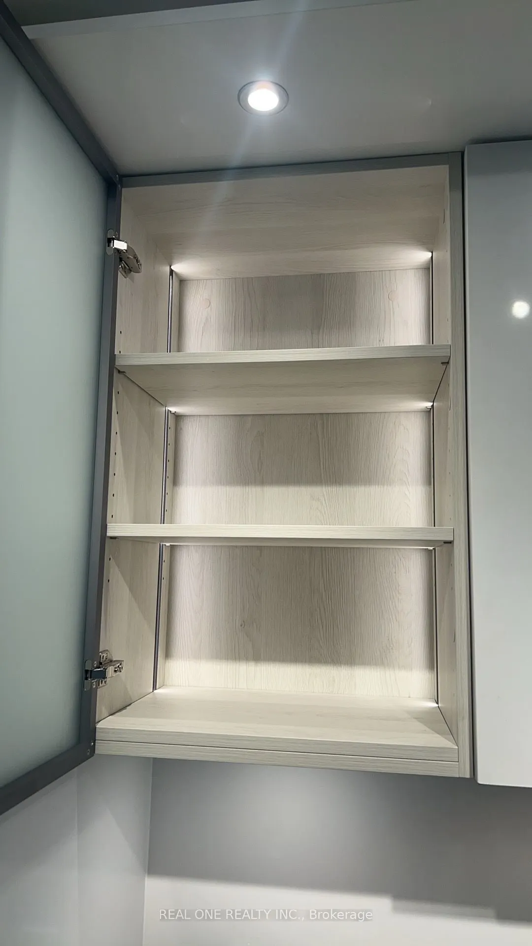 11 Yorkville Avenue, #1308