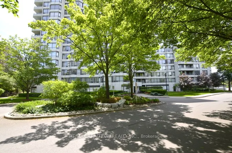 1121 Steeles Avenue W, #214