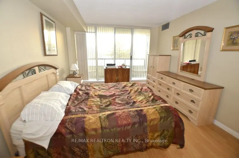 1121 Steeles Avenue W, #214