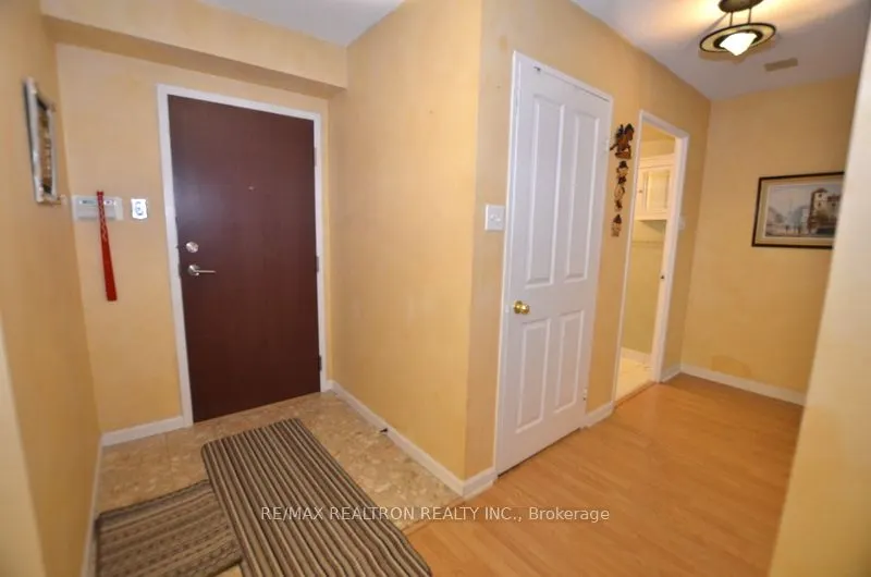 1121 Steeles Avenue W, #214