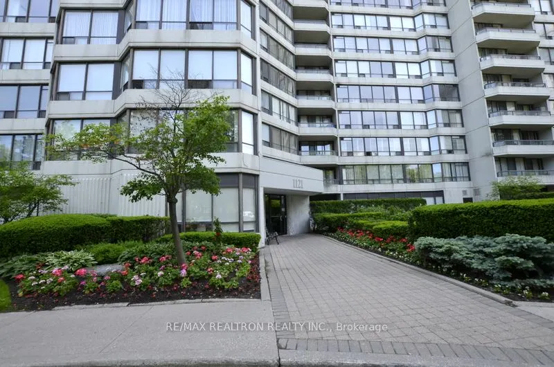 1121 Steeles Avenue W, #214